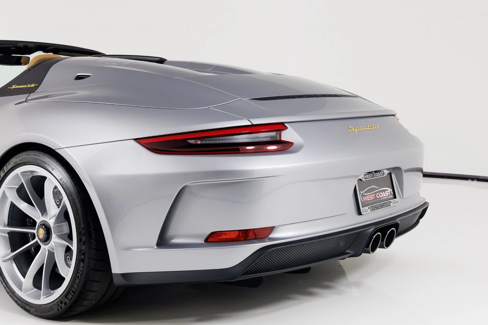 mph065_1743598616_Used_2019_Porsche_911_Speedster_1770313335_00b49d9019