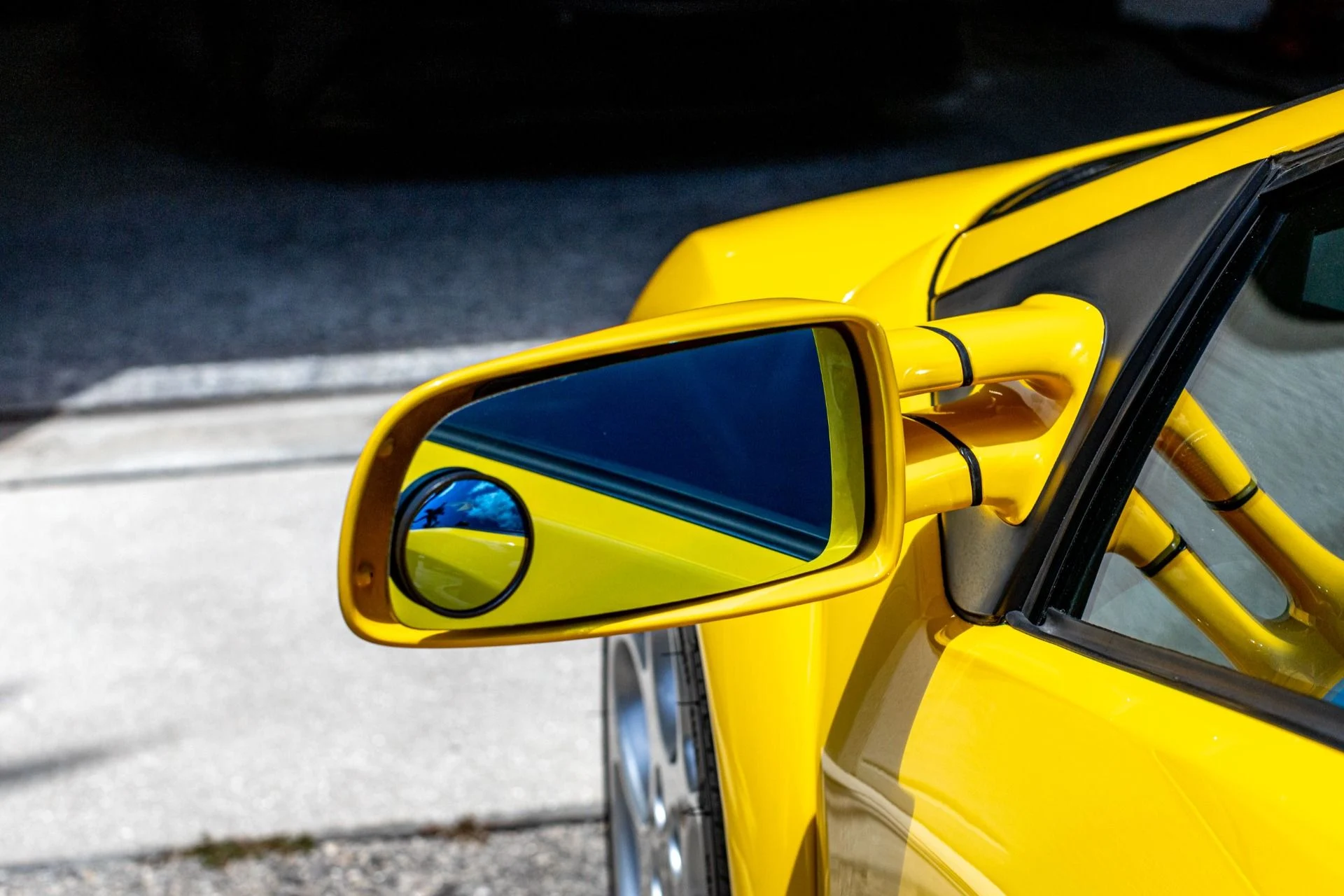 mph065_1752883376_Used_2001_Lamborghini_Diablo_VT_IMMACULATE_CONDITION_W_EXTENSIVE_CARBON_19_K_SERVICE_PERFORMED_1659125244_d89f794d45