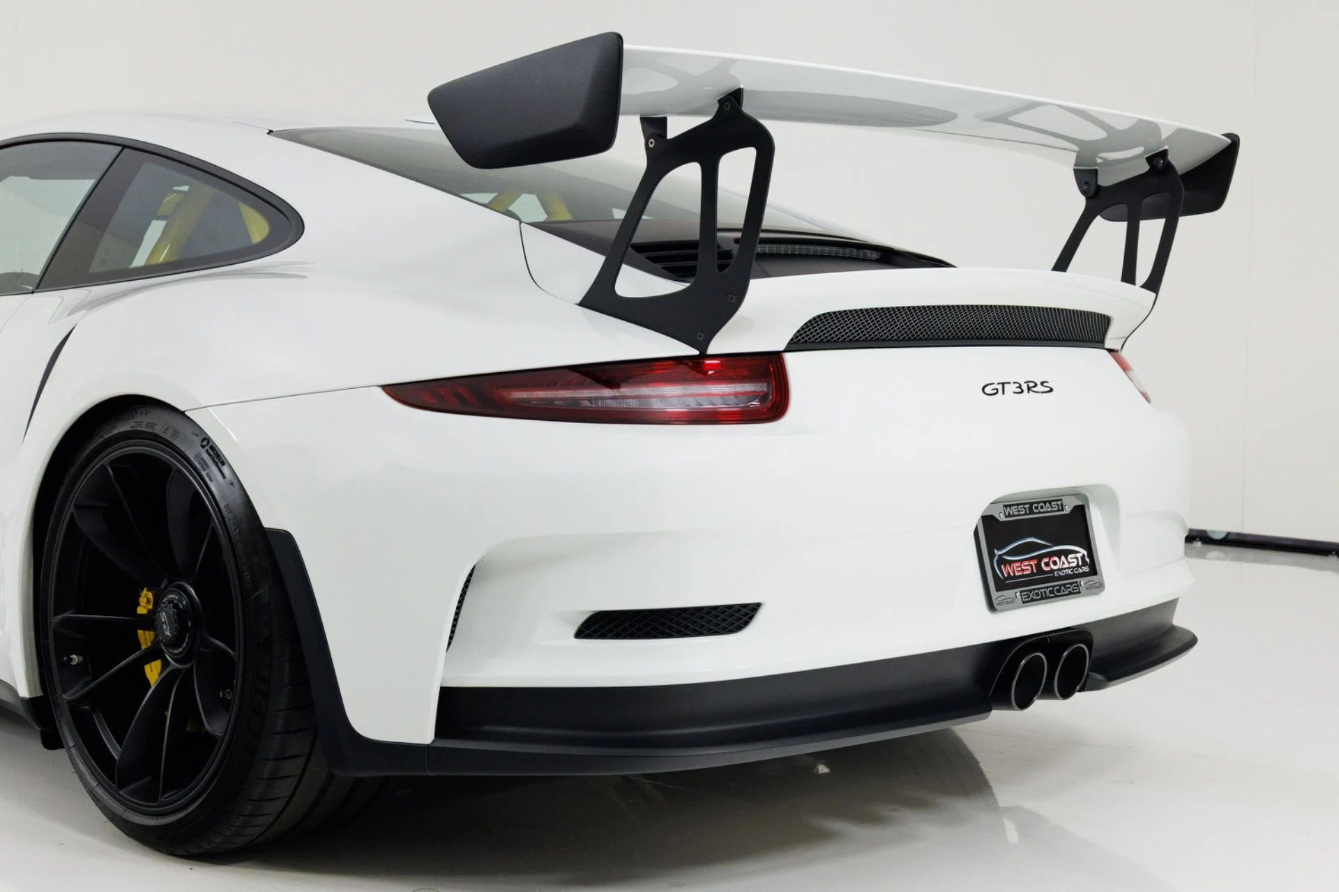 mph065_1784213804_Used_2016_Porsche_911_GT_3_RS_1775150695_3ffcd00119