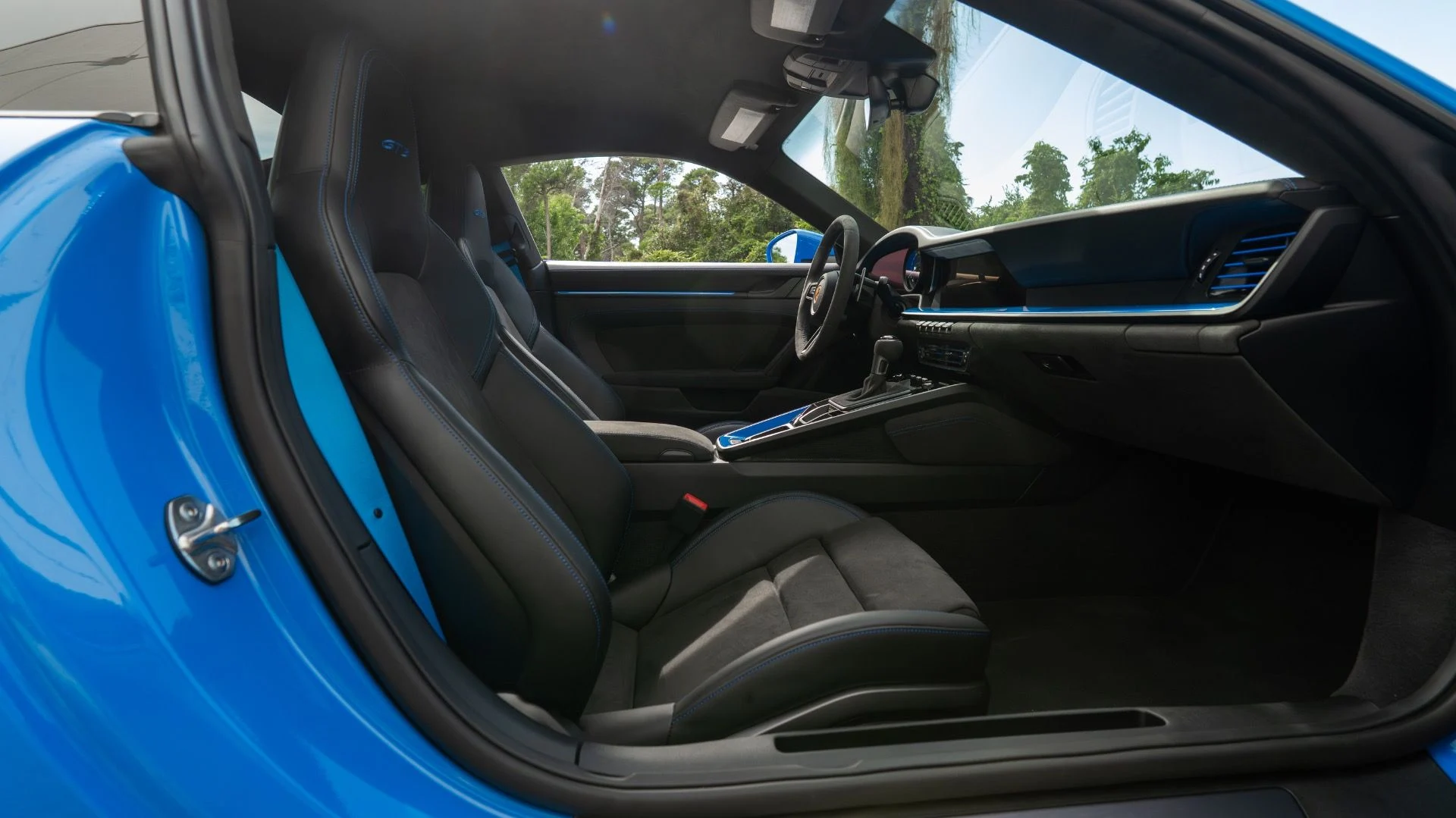 mph065_1788117092_Used_2022_Porsche_911_GT_3_1753806874_336376533f