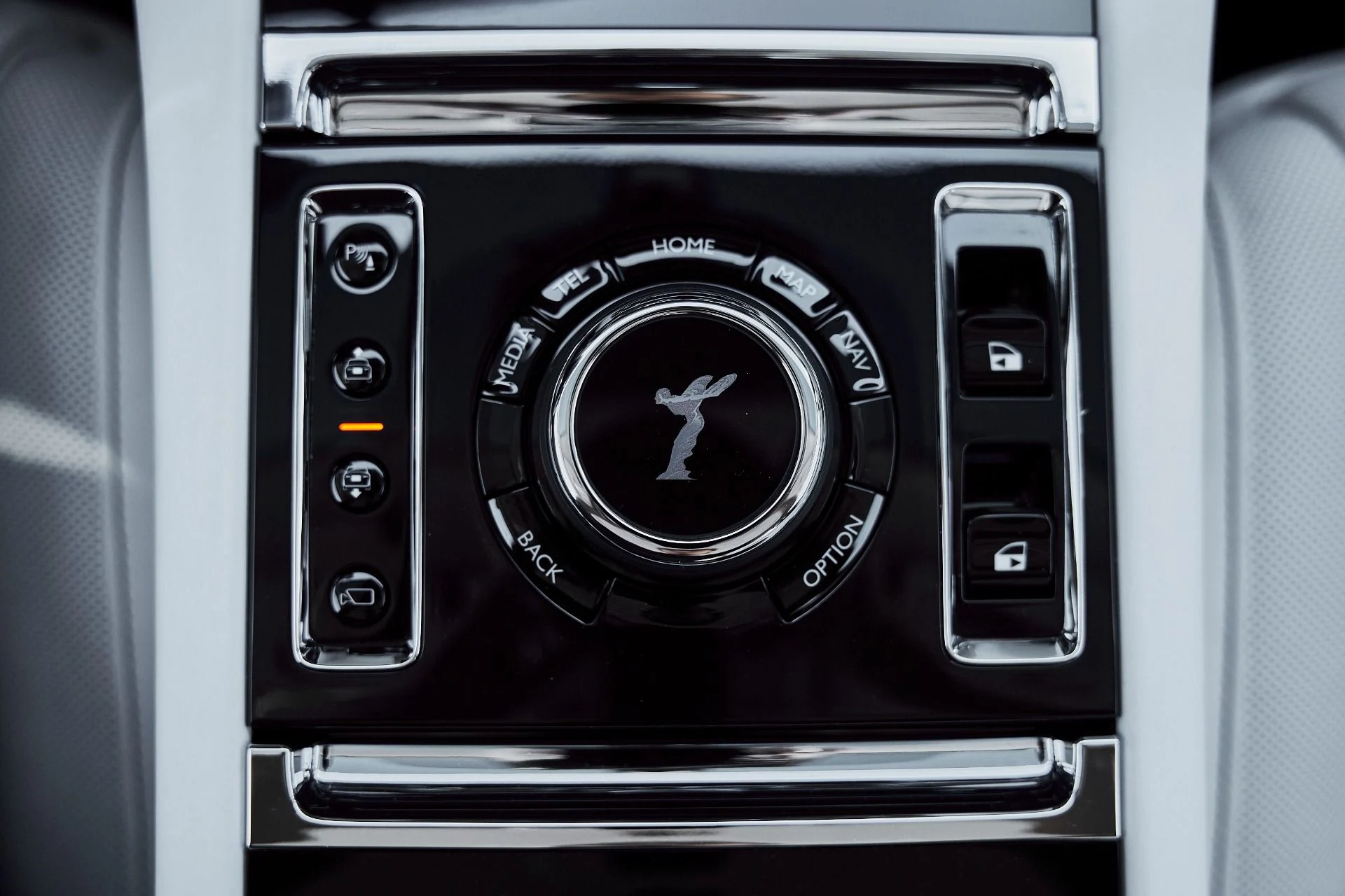 mph065_1796165658_Used_2026_Rolls_Royce_Ghost_Base_1780101177_fd2202b24a