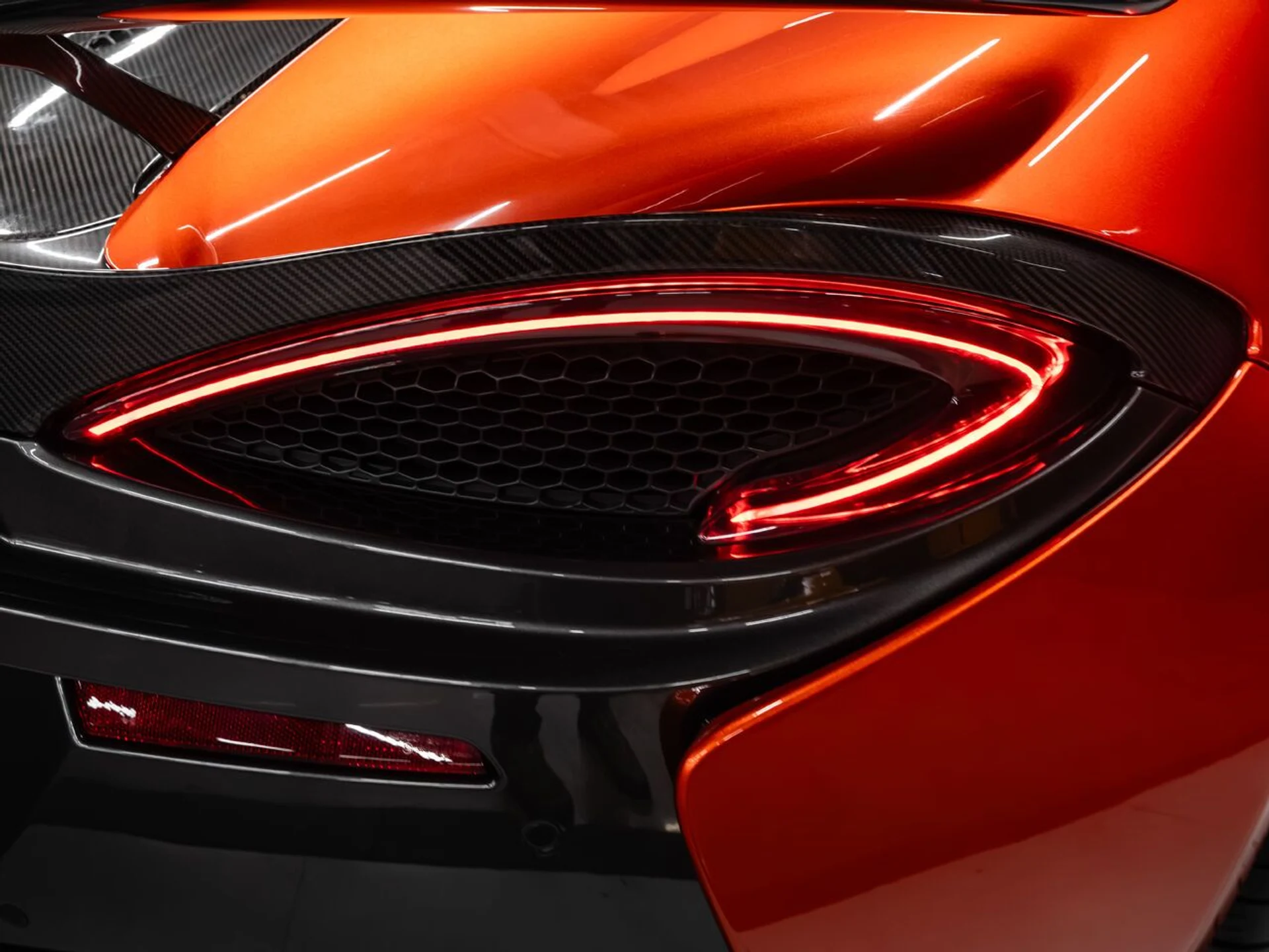 mph065_1820413466_mclaren_570s_2017_ef70d4321a