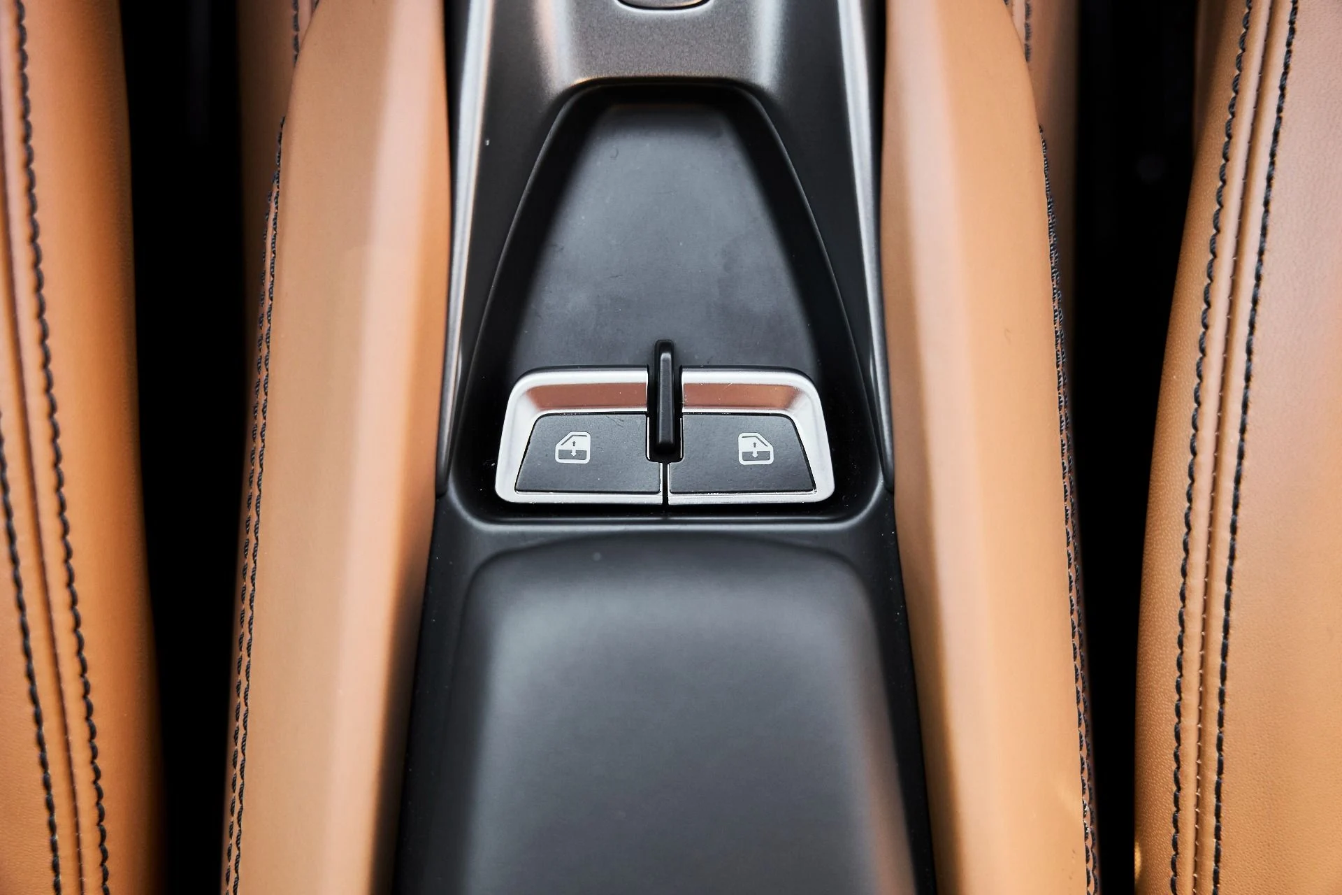 mph065_1829672123_Used_2020_Ferrari_F8_Tributo_Base_1774546218_45b164f38c