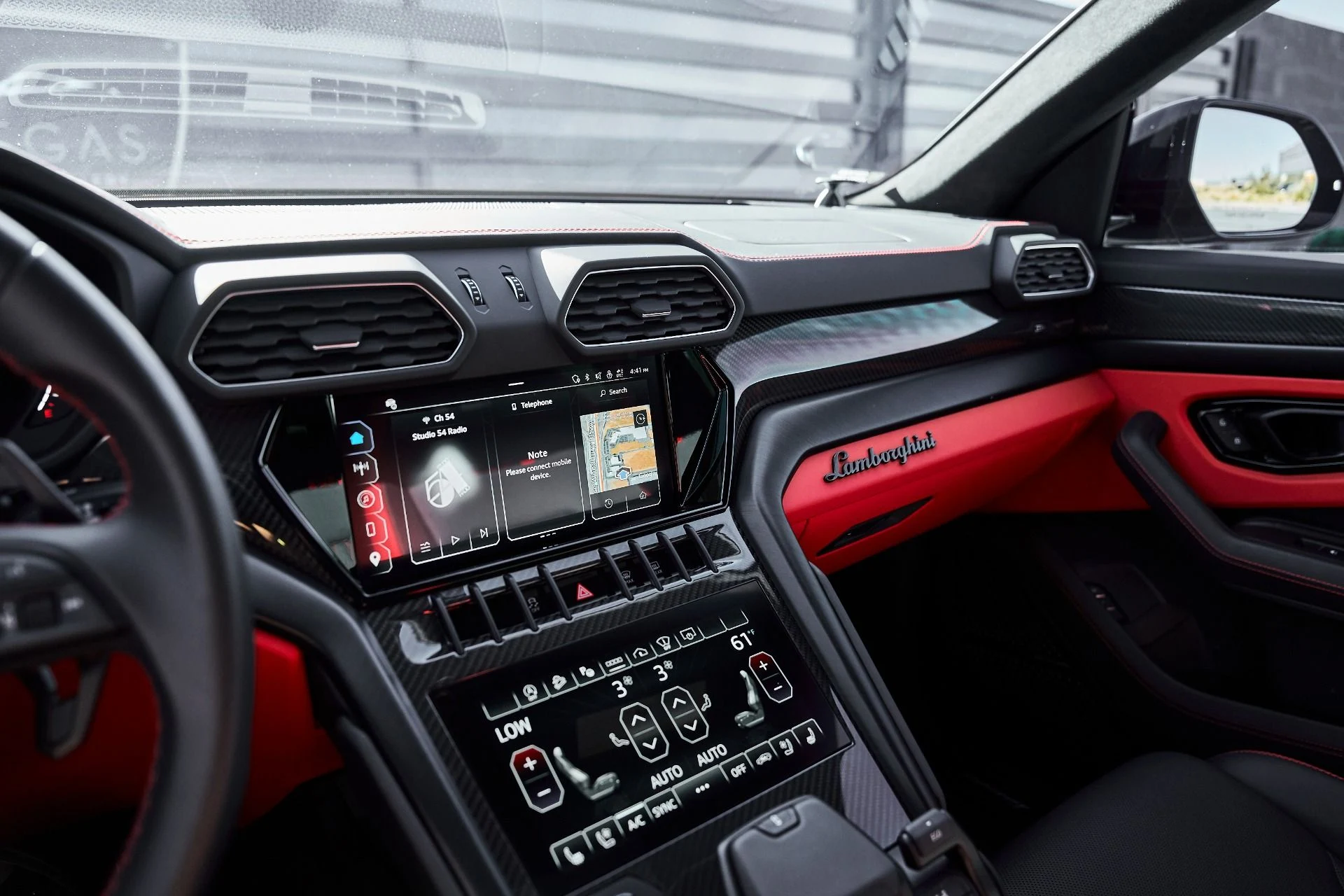 mph065_1844137922_Used_2024_Lamborghini_Urus_S_1779209112_2c1d76b072