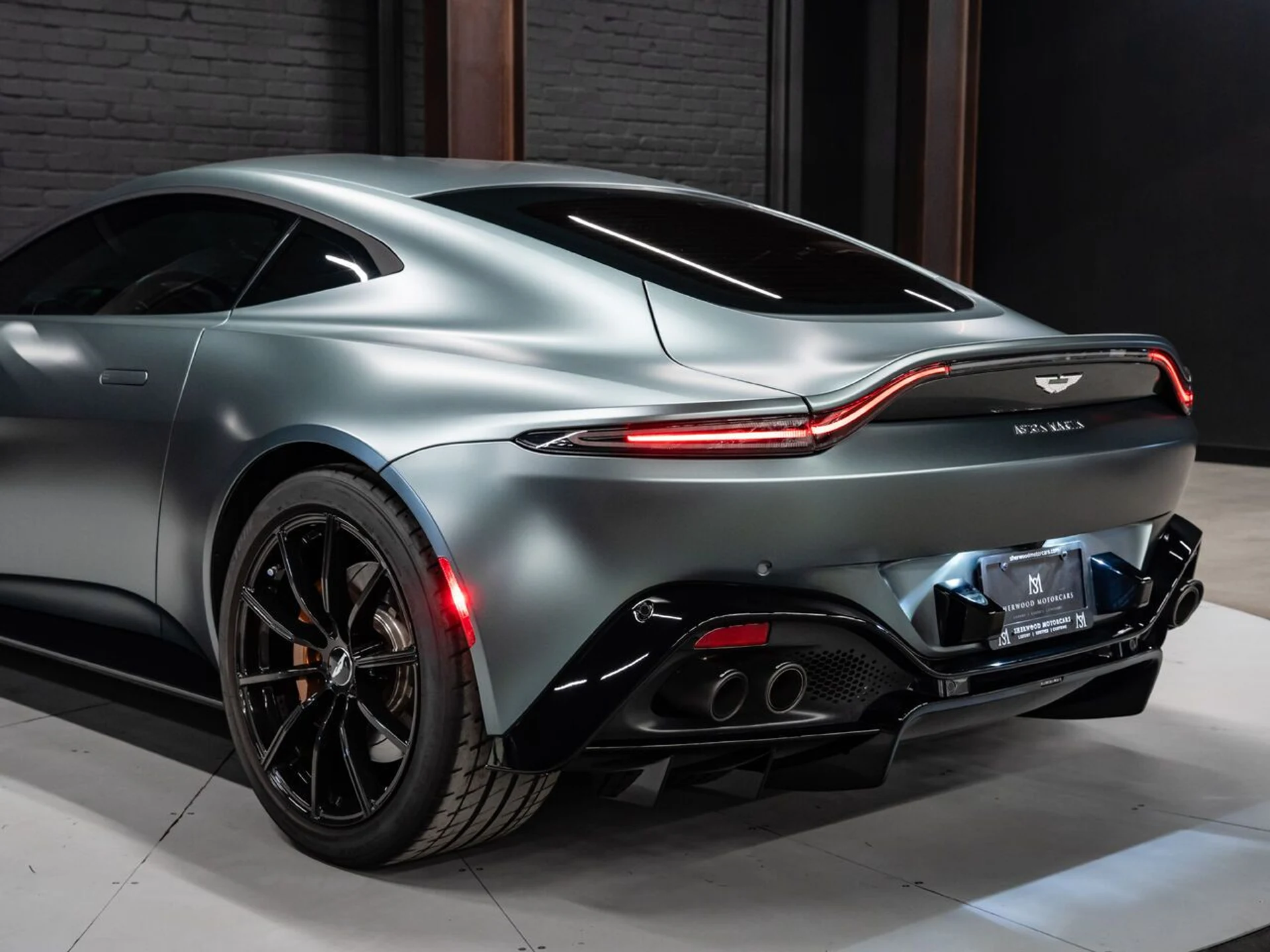 mph065_190615590_aston_martin_vantage_2020_81037614f7