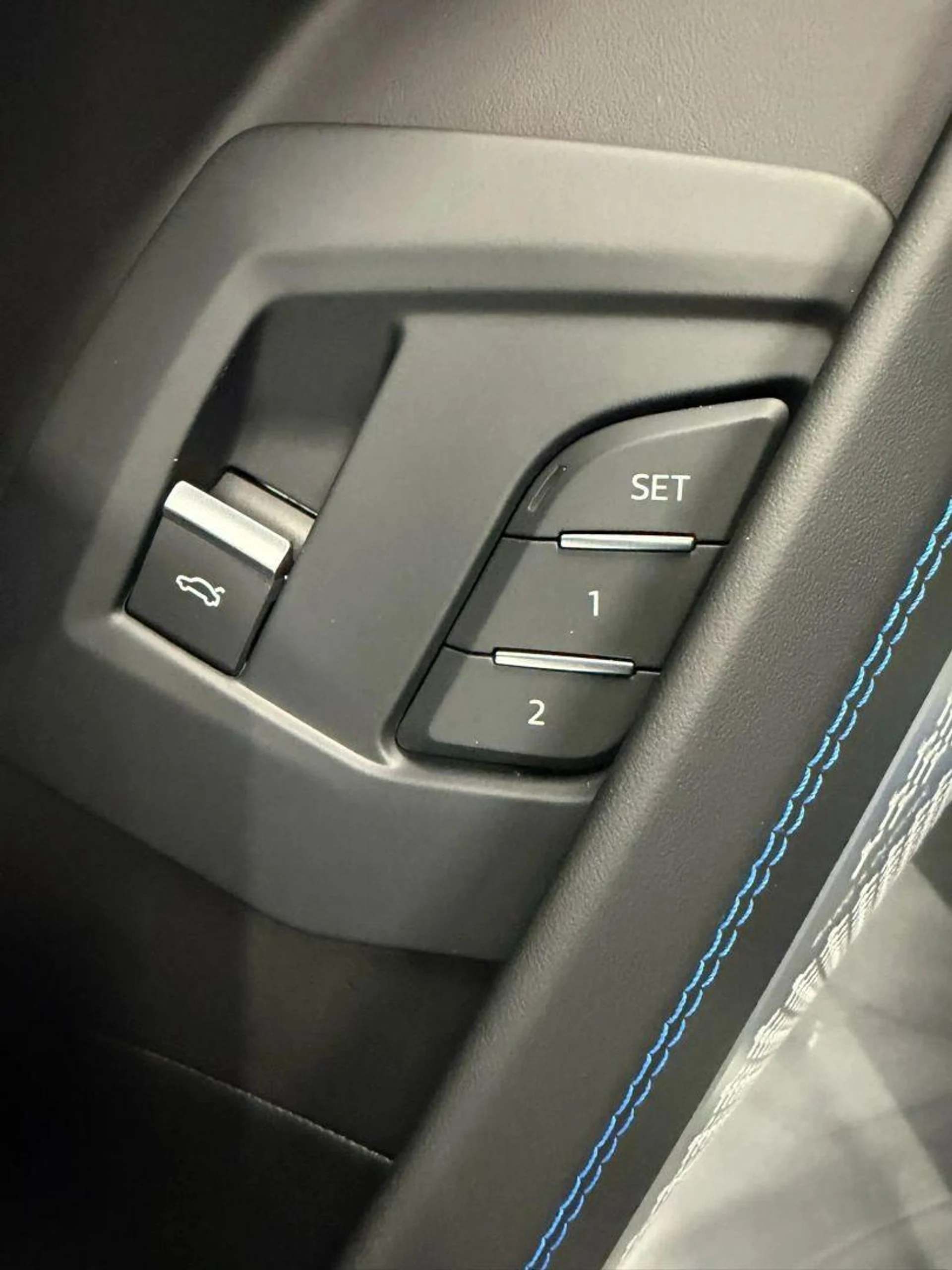 mph065_1937439561_Used_2019_Lamborghini_Urus_Sport_Utility_4_D_1784105706_e5048dc4c3