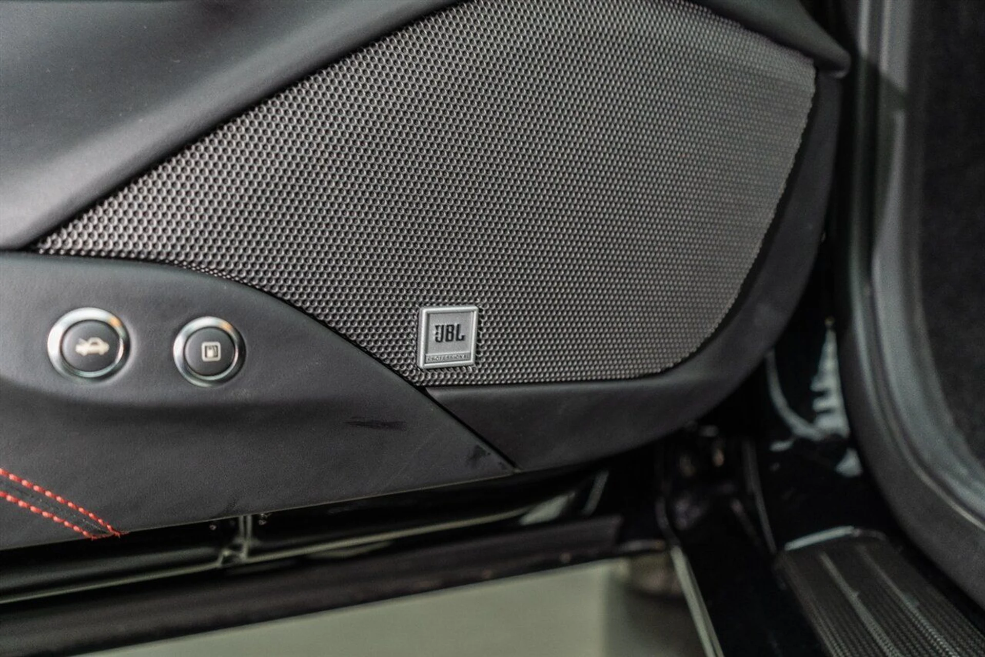 mph065_1950217229_62afe0fa7e_1280_942430f28e