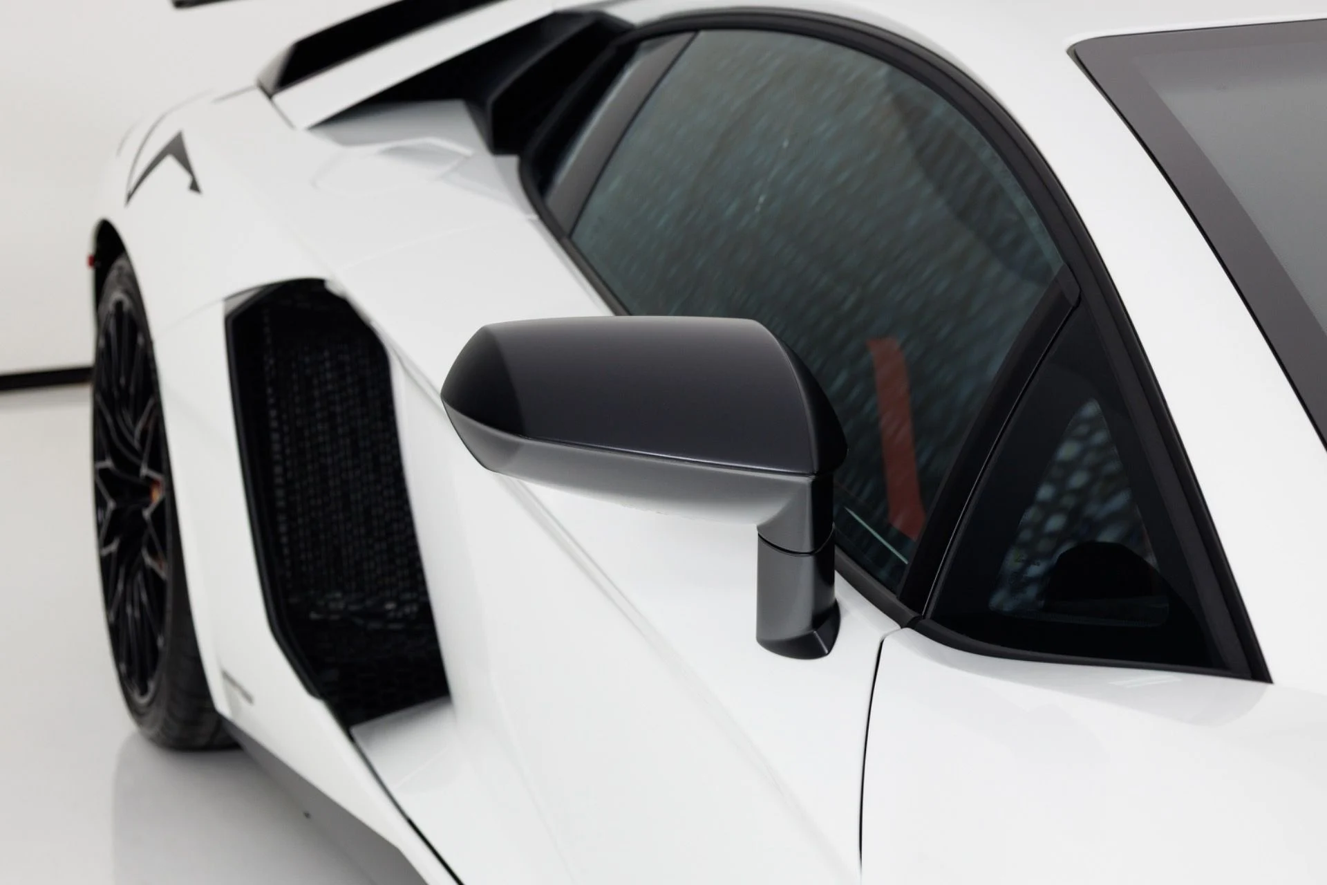 mph065_1957976499_Used_2016_Lamborghini_Aventador_LP_750_4_Superveloce_1779992498_06200cde74