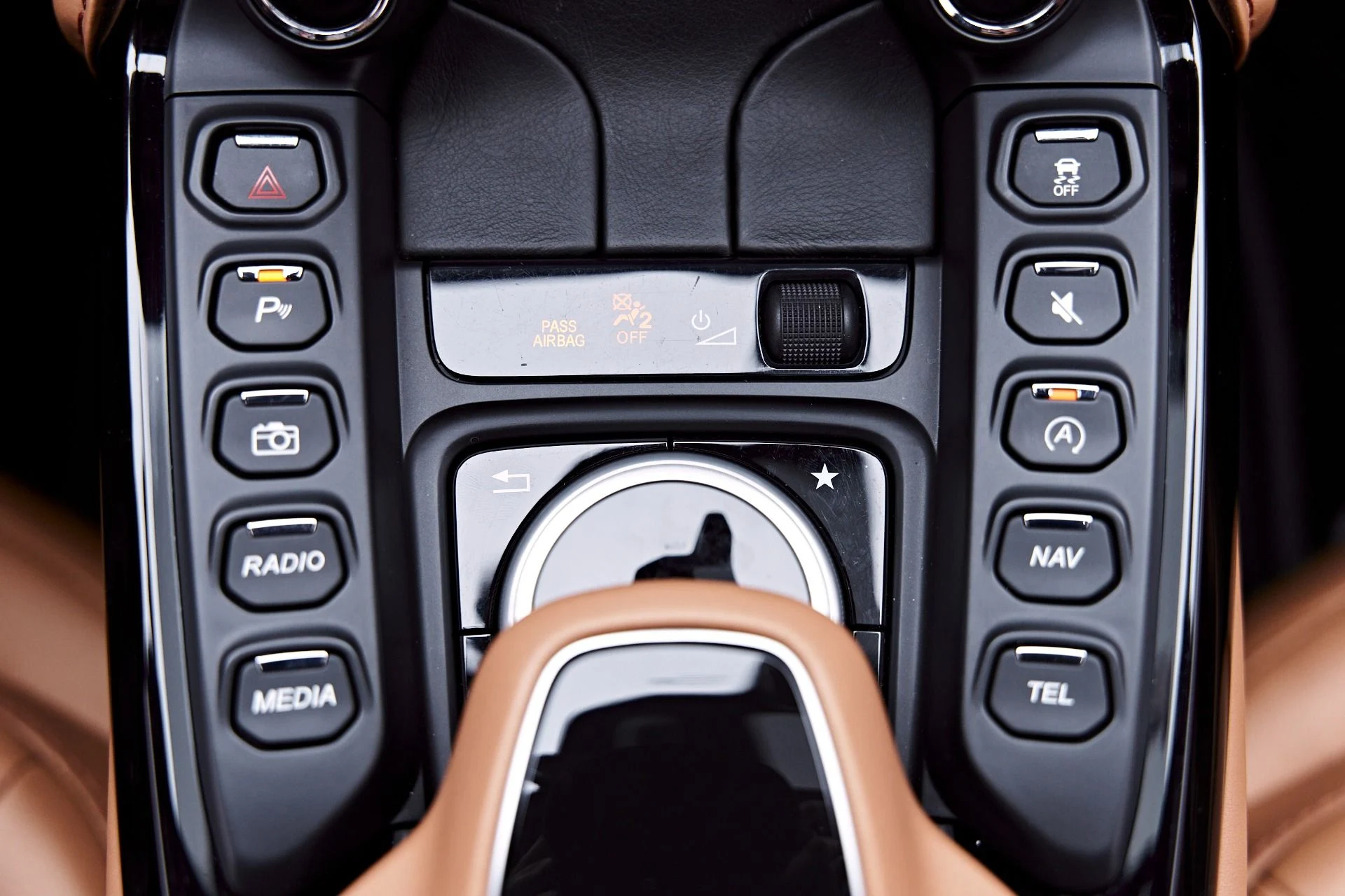 mph065_1960131936_Used_2020_Aston_Martin_Vantage_Base_1777504353_f2daa7de26