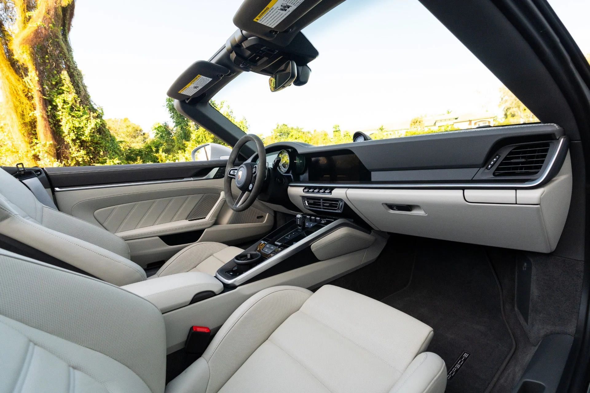 mph065_1961161812_Used_2025_Porsche_911_Cabriolet_Turbo_S_1769622703_8f0612c87b