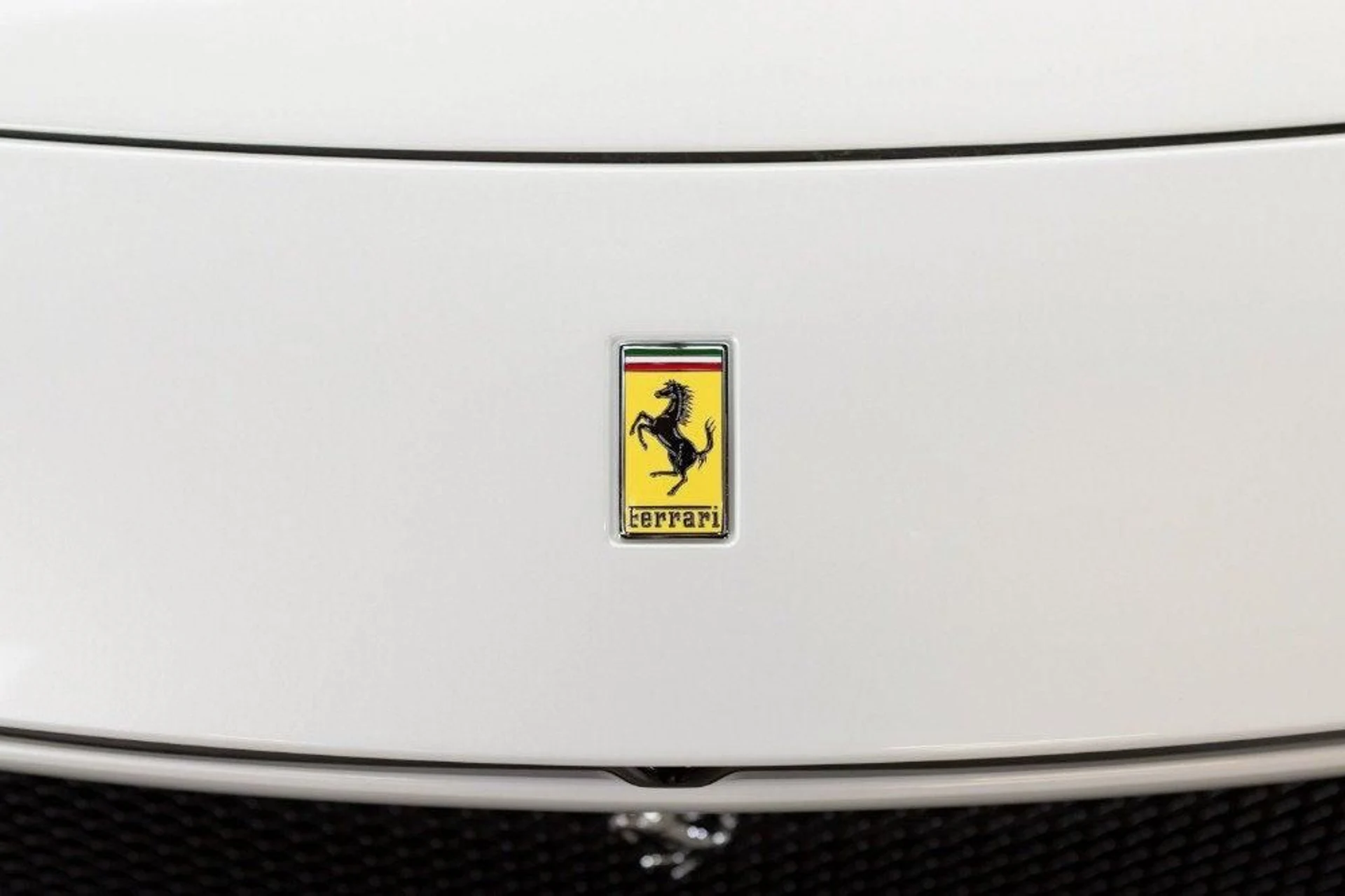 mph065_2005463737_Used_2023_Ferrari_Purosangue_1787233451_603a60f95f