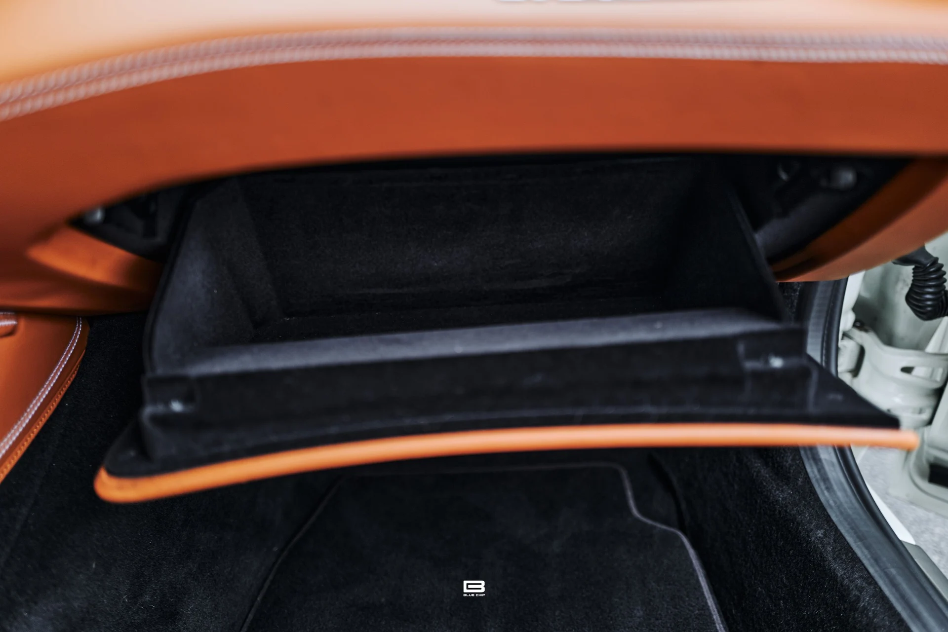 mph065_2052975025_69e2a49b59e78f0b292764d1_L1220599_809299bf79