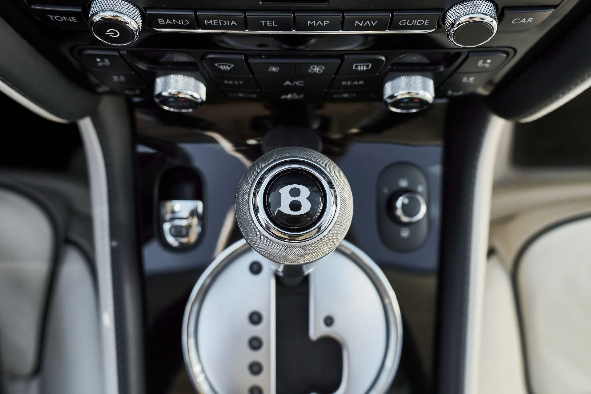 mph065_2077842605_Used_2012_Bentley_Continental_Flying_Spur_1765853876_182a23632b