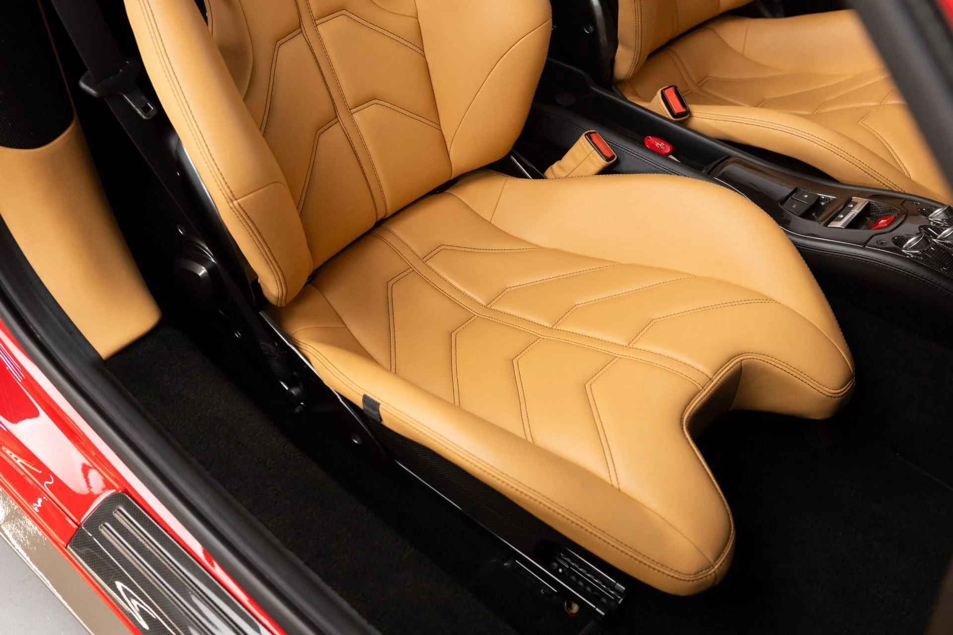 mph065_2086424851_Used_2014_Ferrari_458_Spider_1781623433_f64c85a33e