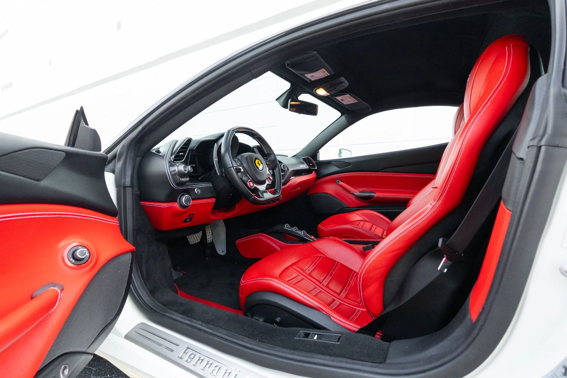 mph065_2095416666_Used_2017_Ferrari_488_GTB_1776194926_54aa6cbe3a