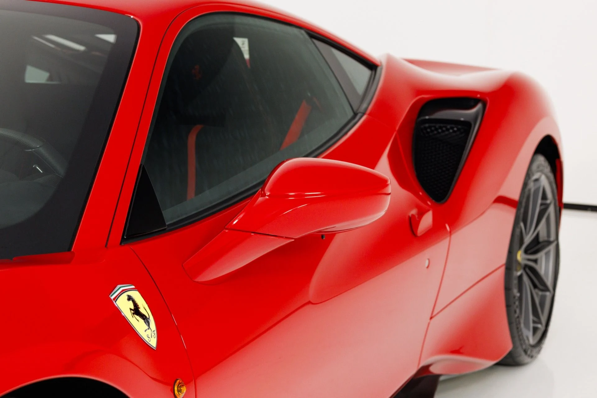 mph065_2142585863_Used_2020_Ferrari_488_Pista_1775511017_e3fa9fc722