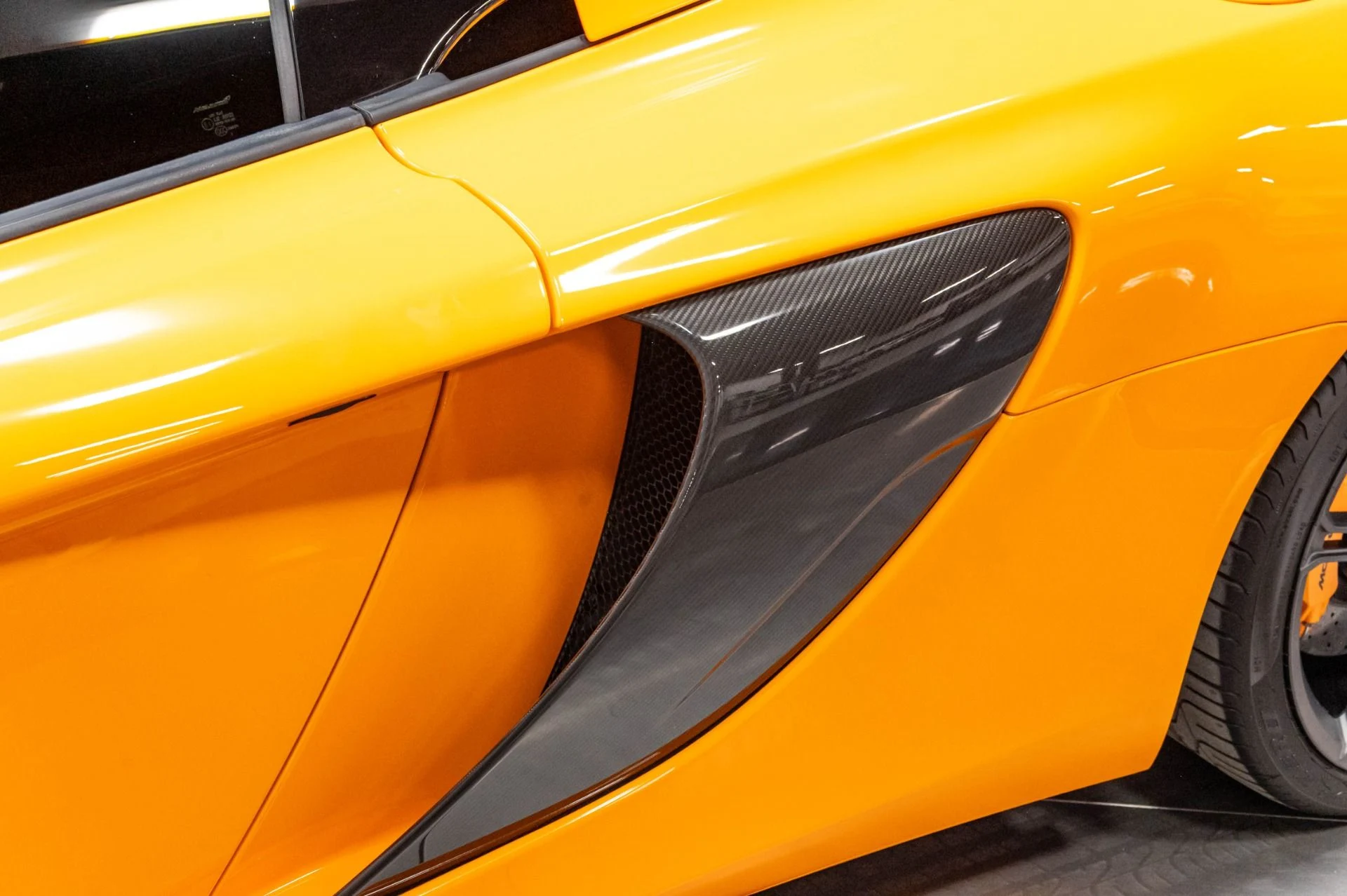 mph065_2246431758_Used_2015_Mc_Laren_650_S_Spider_1784647983_2f6845e5eb