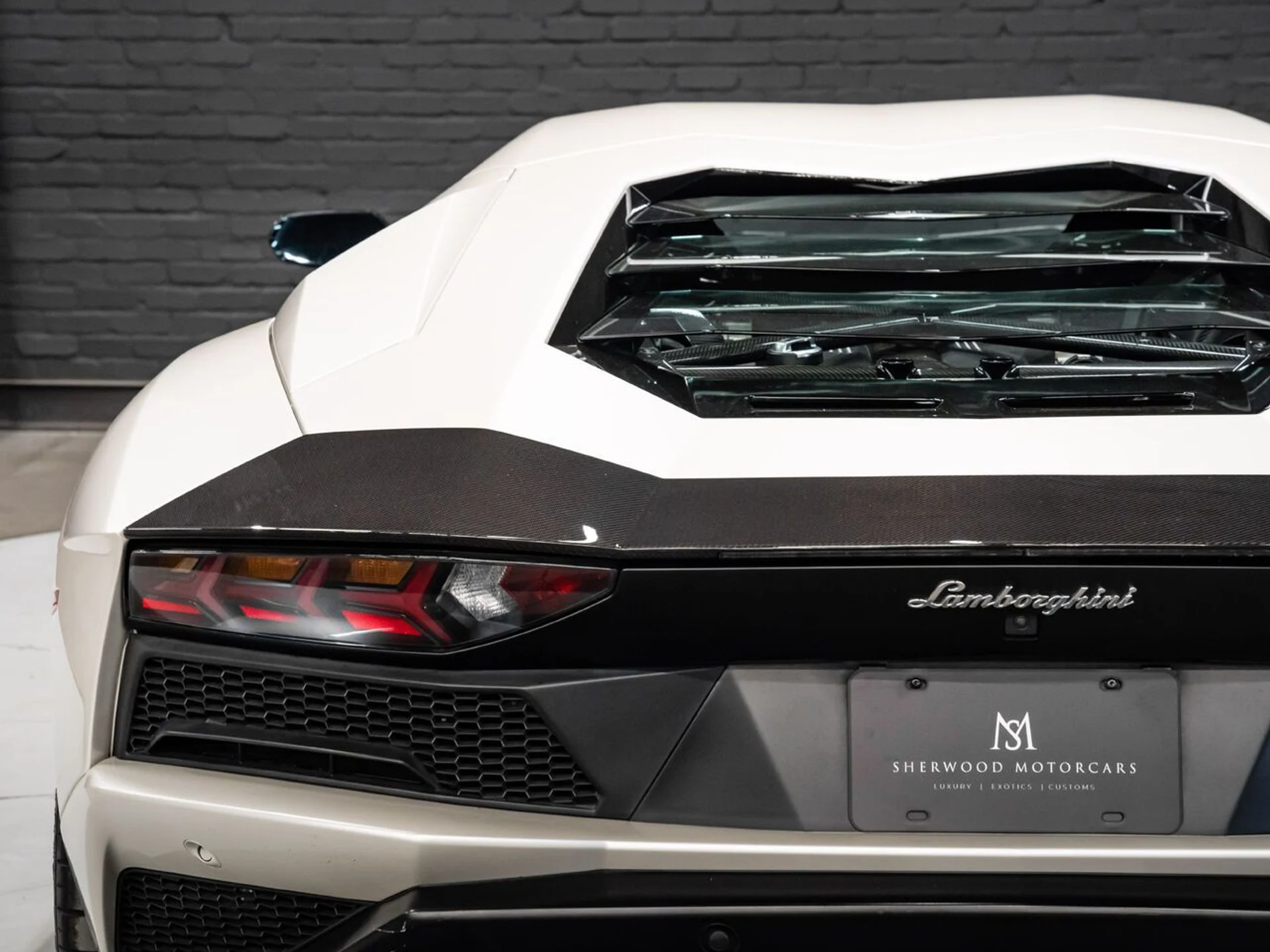 mph065_2268230373_lamborghini_aventador_2017_7a84136154