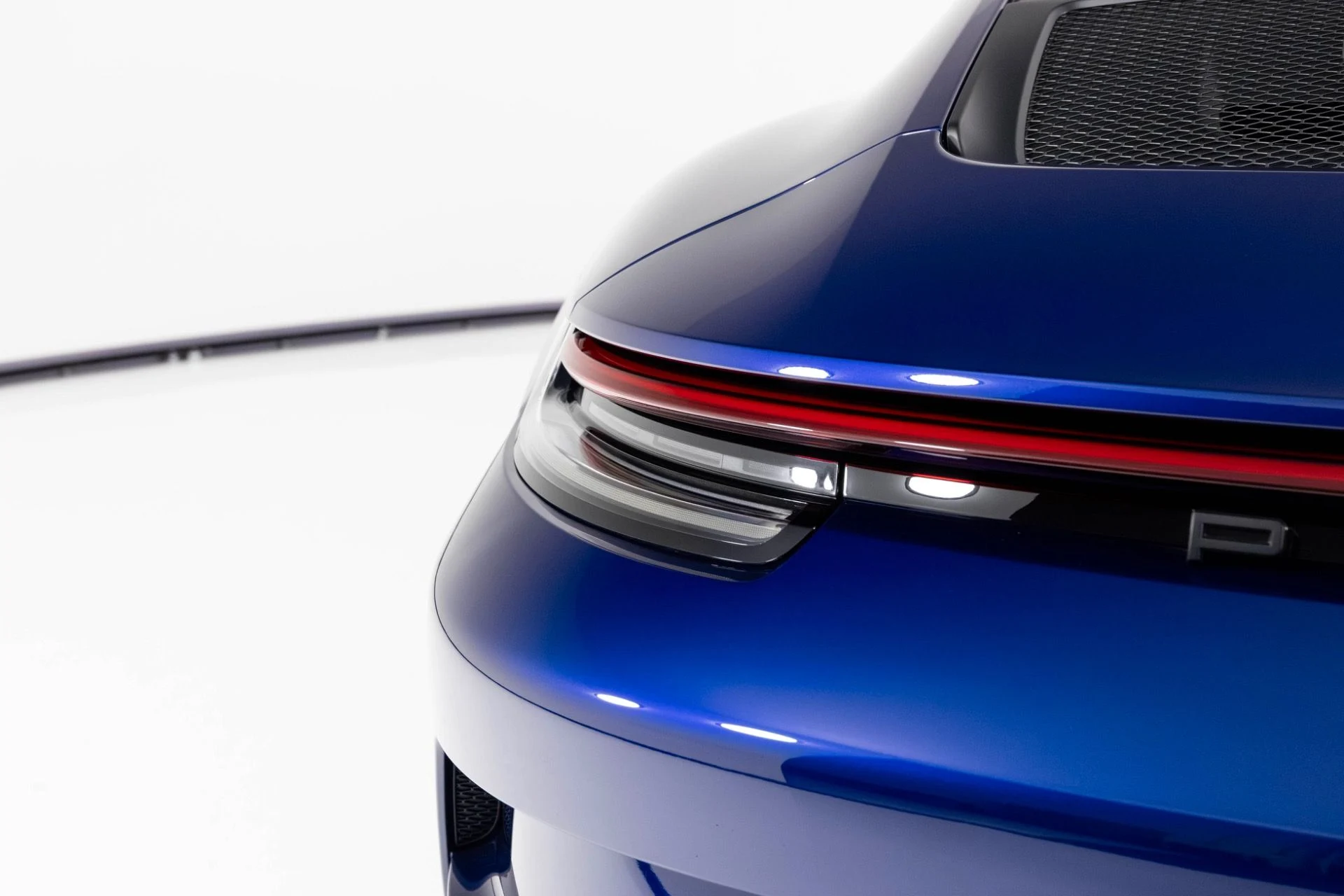 mph065_234062938_Used_2022_Porsche_911_GT_3_Touring_1764706413_82ebbd3072