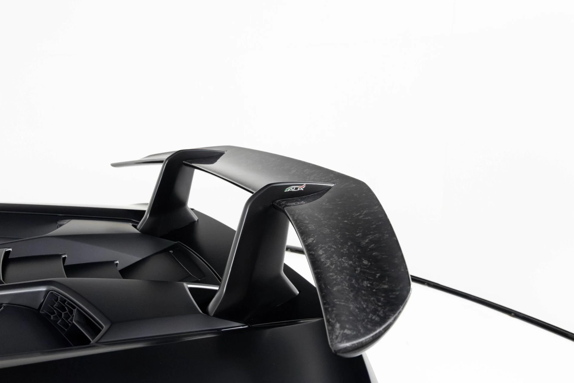 mph065_2342954196_Used_2018_Lamborghini_Huracan_Performante_1762565936_6d8be3e9f6