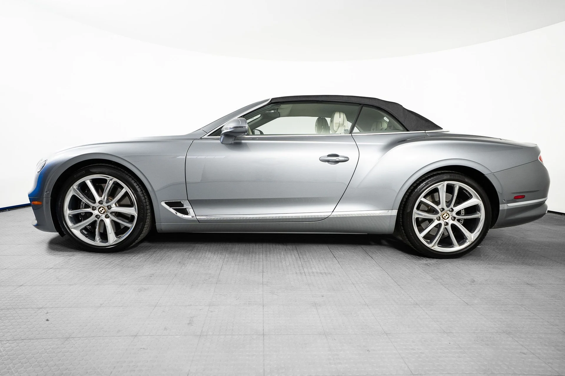 mph065_2351268820_2d192773_0490_408d_a2d2_44de4059b49a_500f85f9c0