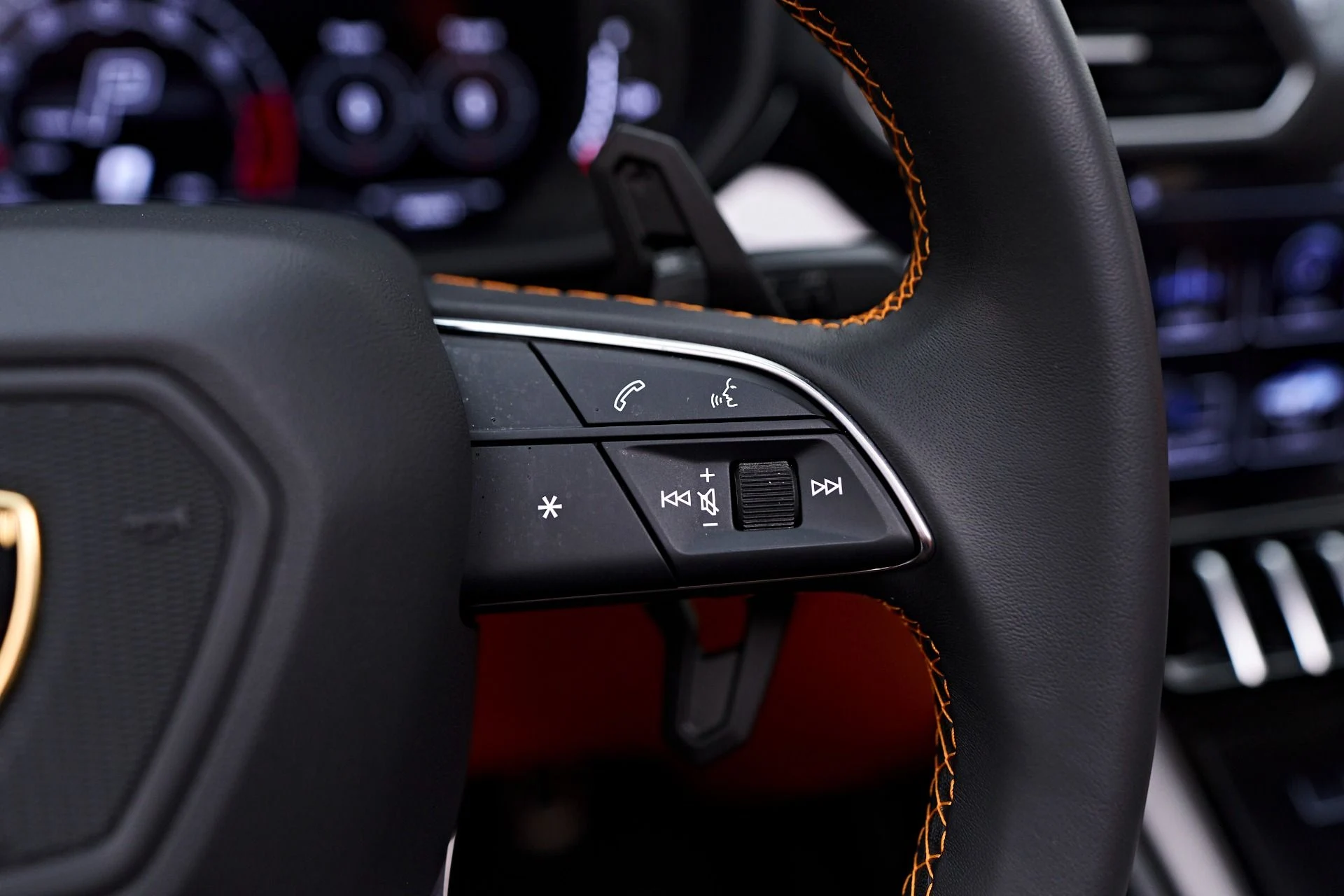 mph065_2393197998_Used_2023_Lamborghini_Urus_S_1747338722_e6a7f07022