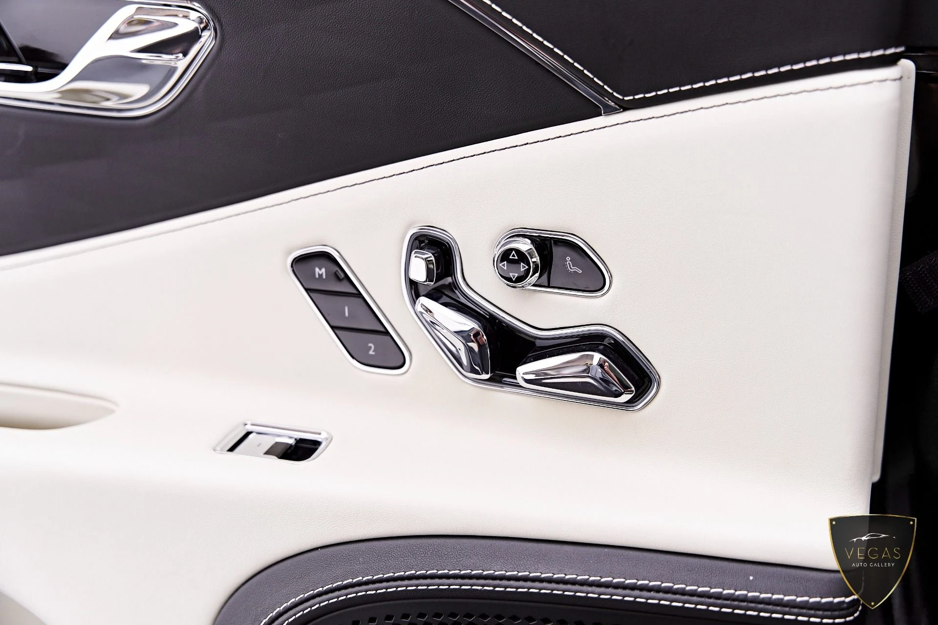 mph065_2414352025_Used_2022_Bentley_Flying_Spur_V8_1782495102_fcfdbe07b1