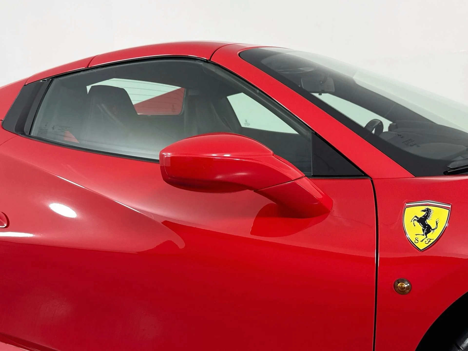 mph065_2418943034_Used_2019_Ferrari_488_Spider_1787009368_1840aaaff5