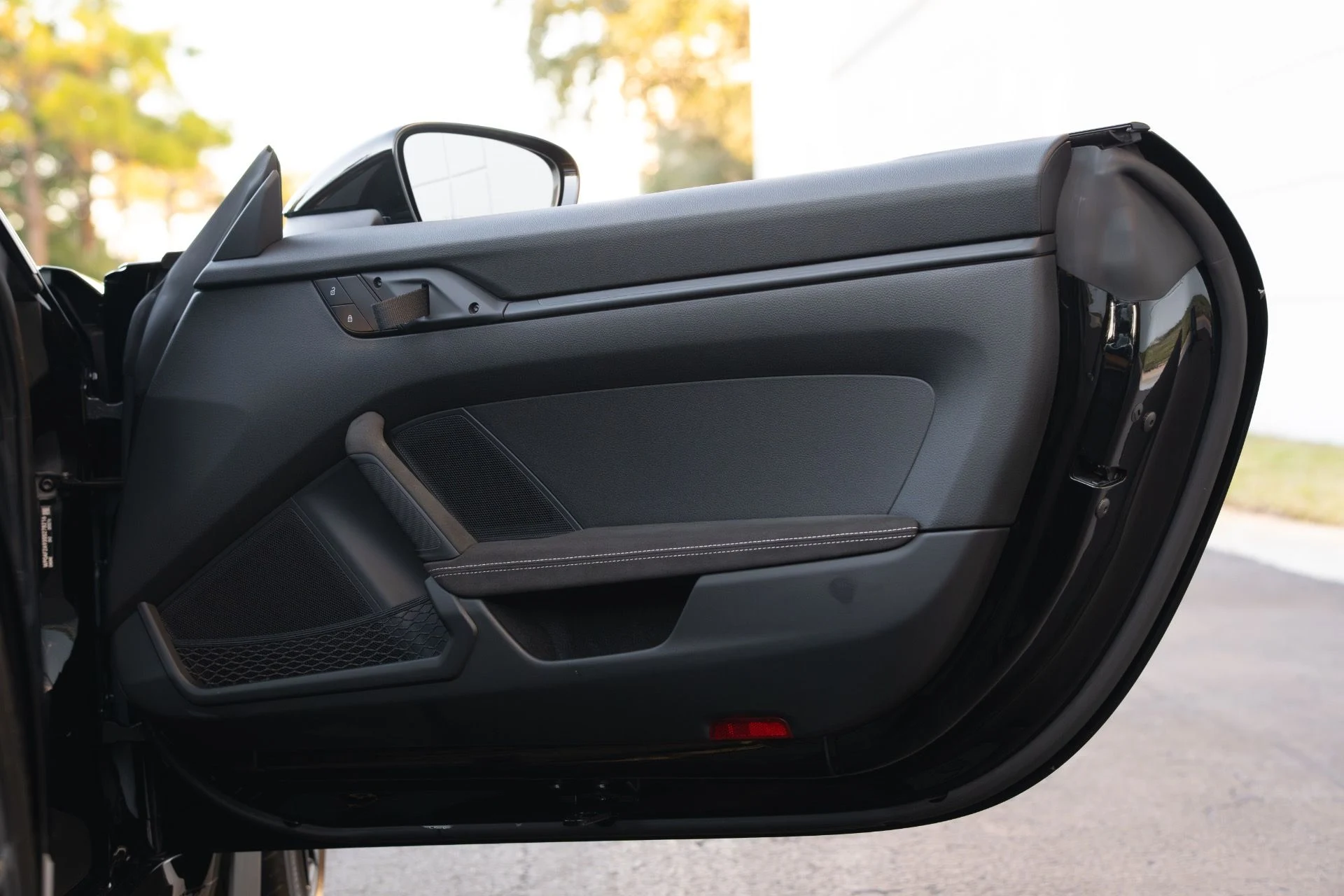 mph065_2438594202_Used_2025_Porsche_911_GT_3_RS_1770101342_62175a2ab9