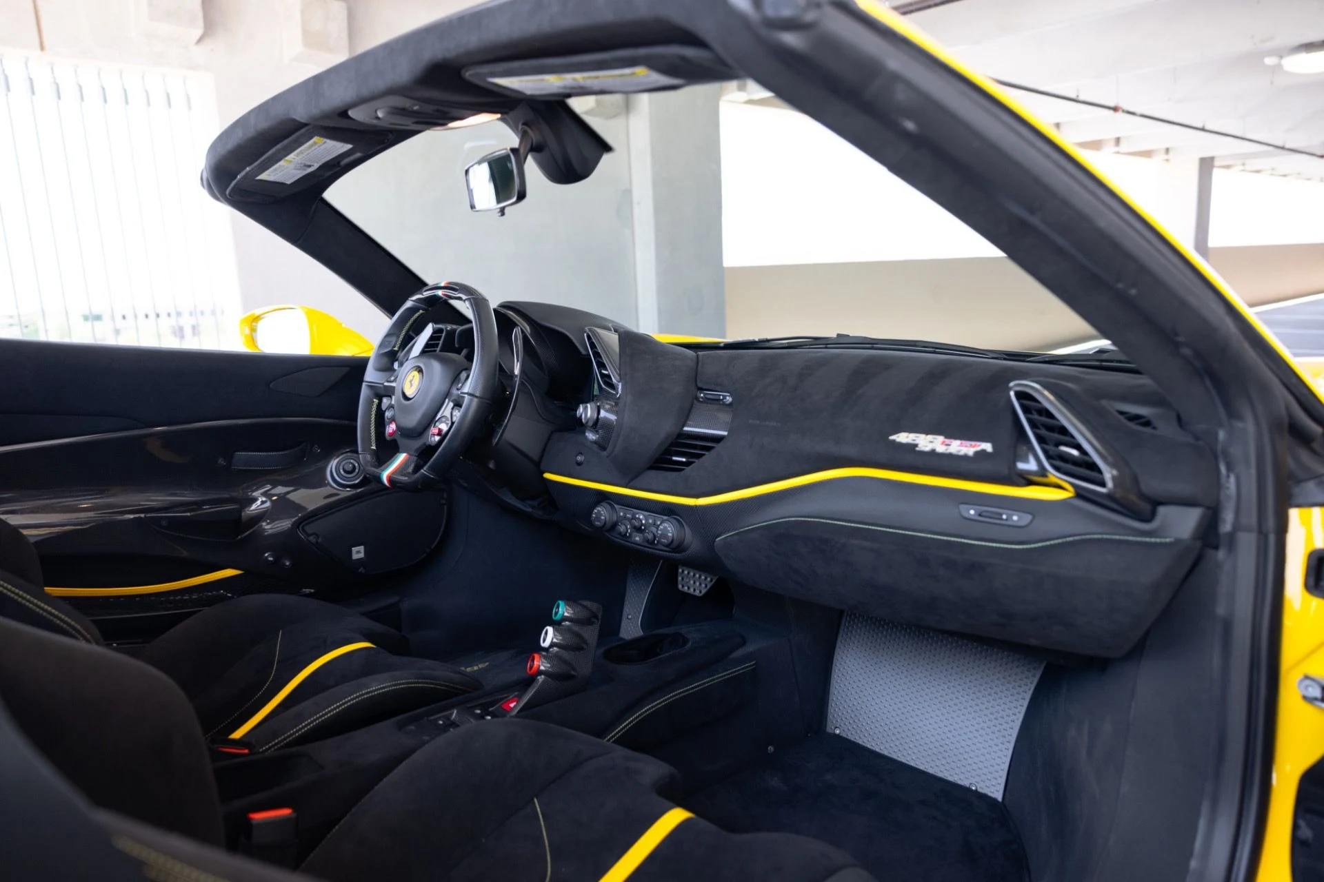 mph065_2465079669_Used_2020_Ferrari_488_Pista_Spider_1785218764_1ab8b80fad
