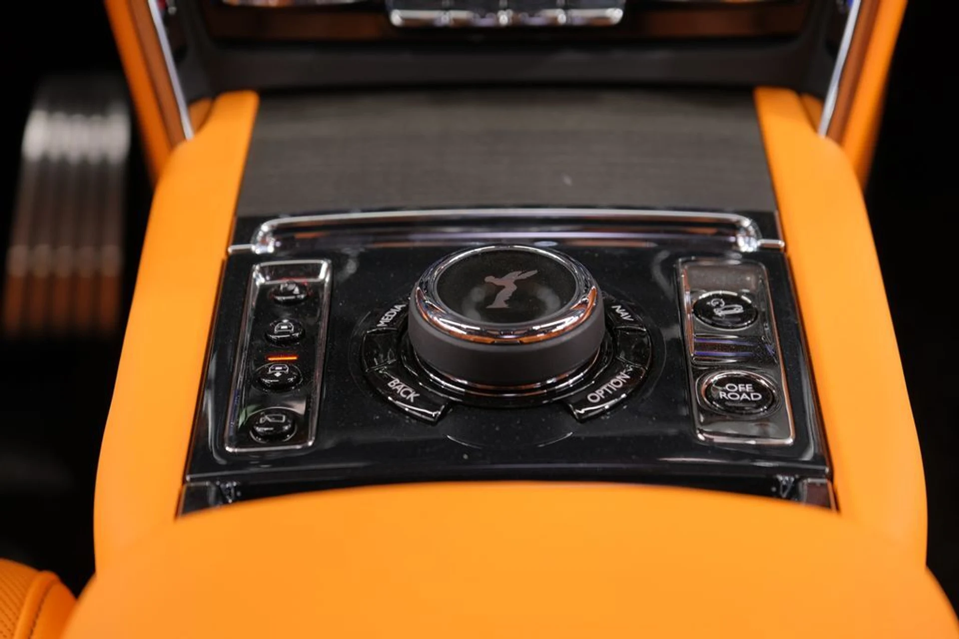 mph065_2511169852_6773f7ab408efa9694b26c704f859bc6_91028e3cdb