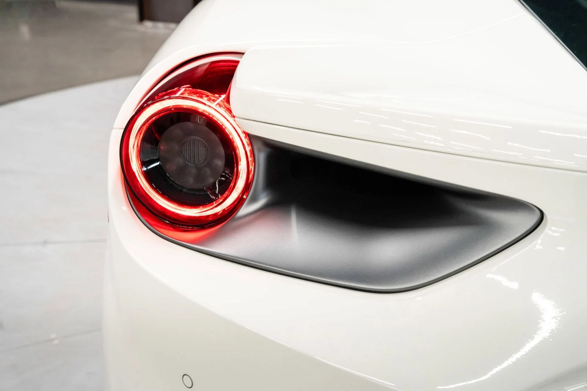 mph065_2511309334_ferrari_488_gtb_2018_7ce0b93629