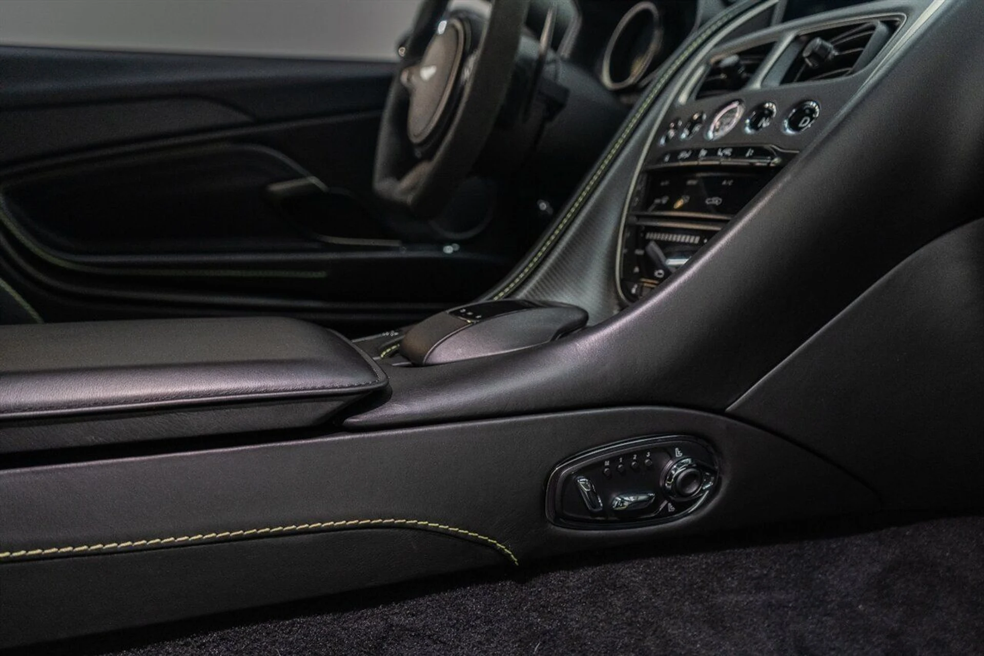 mph065_2519734137_855220c092_1280_168beb03cb