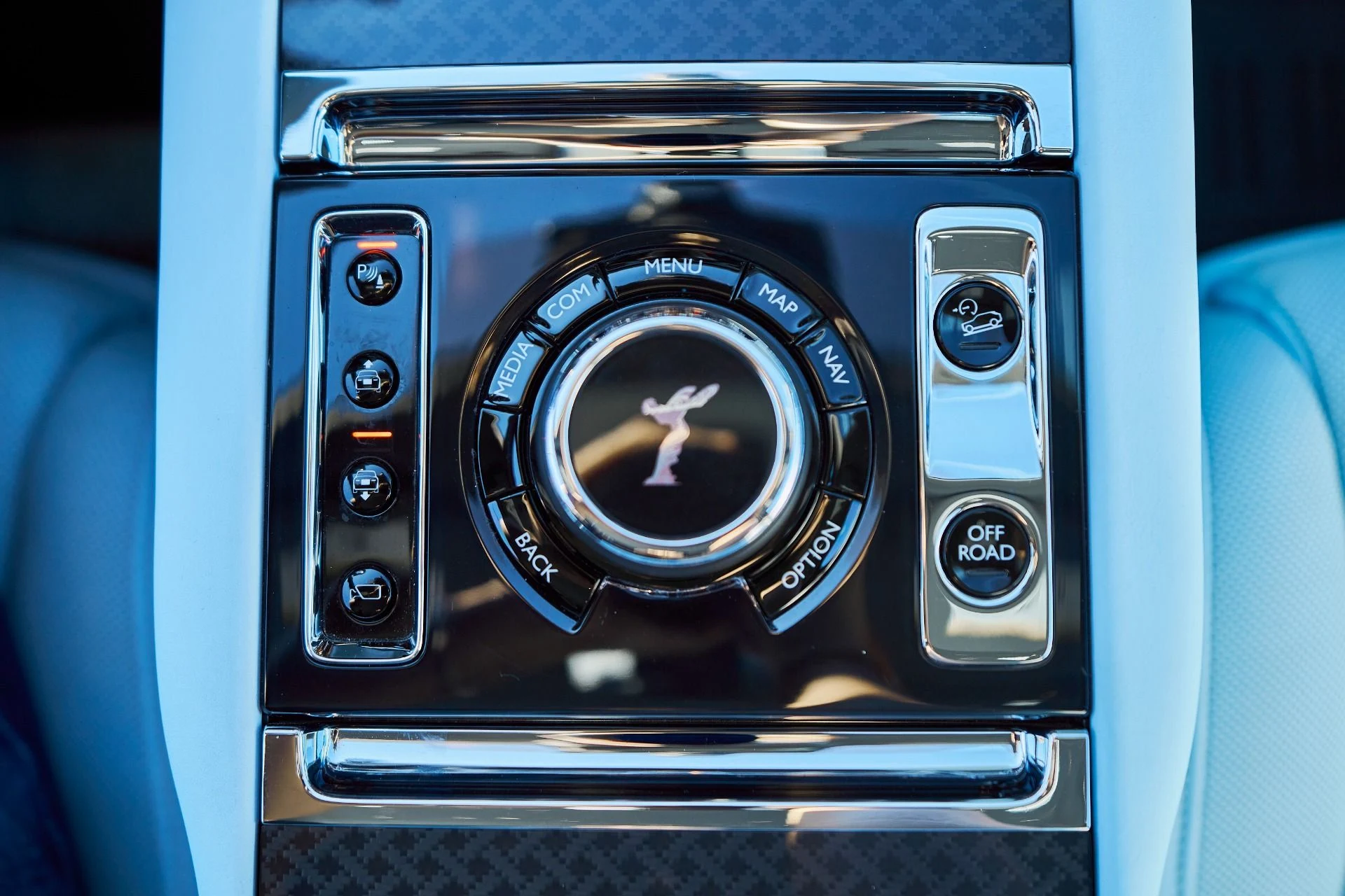 mph065_2539343608_Used_2022_Rolls_Royce_Cullinan_Black_Badge_1765411154_6c58b62f5d