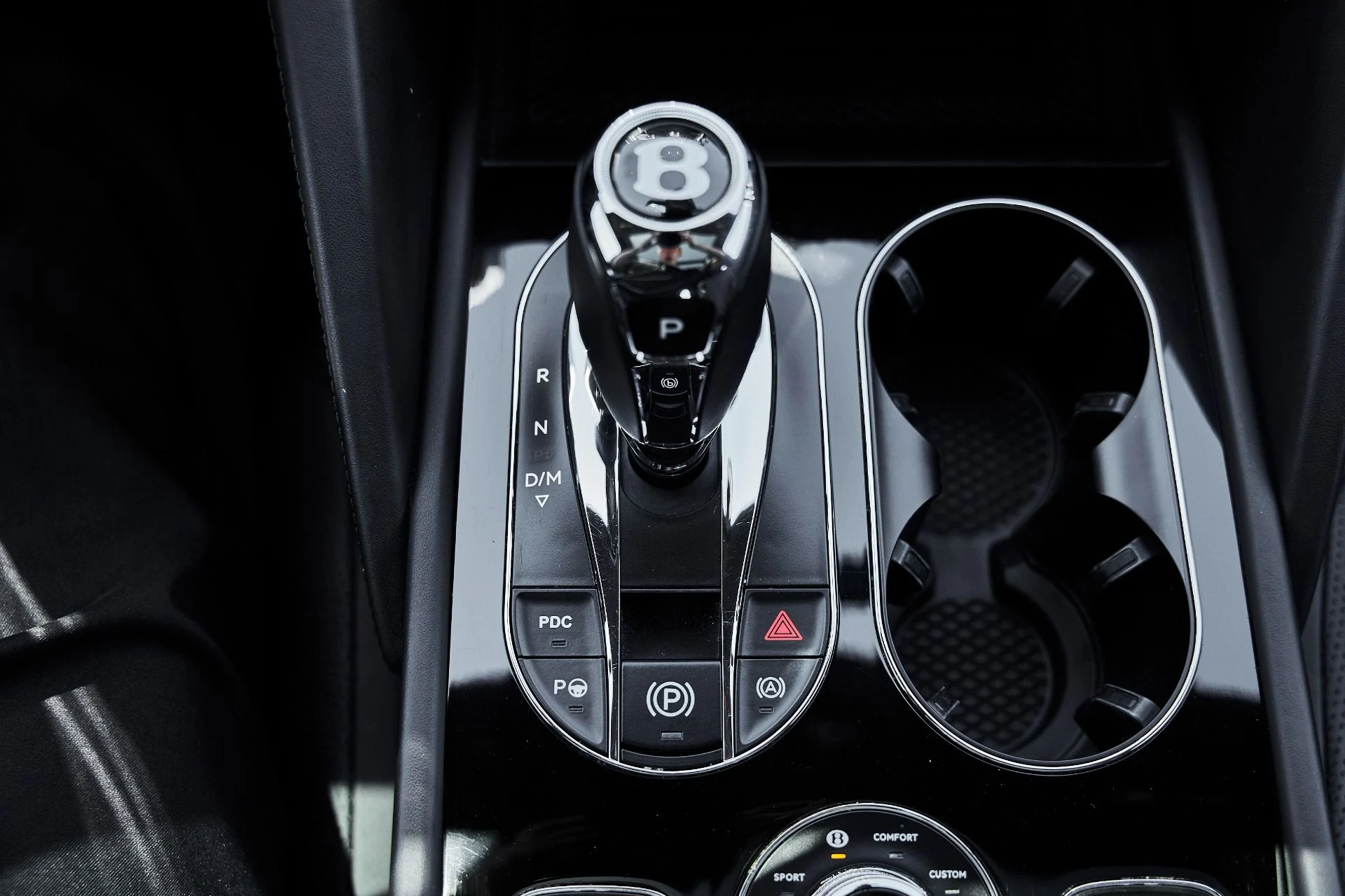 mph065_2555320342_Used_2021_Bentley_Bentayga_V8_1781575034_0f97d38a45