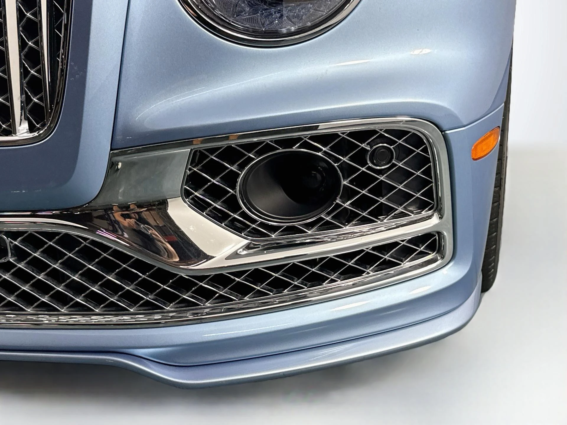 mph065_2741660277_Used_2022_Bentley_Flying_Spur_V8_1787092936_b2b89ada81