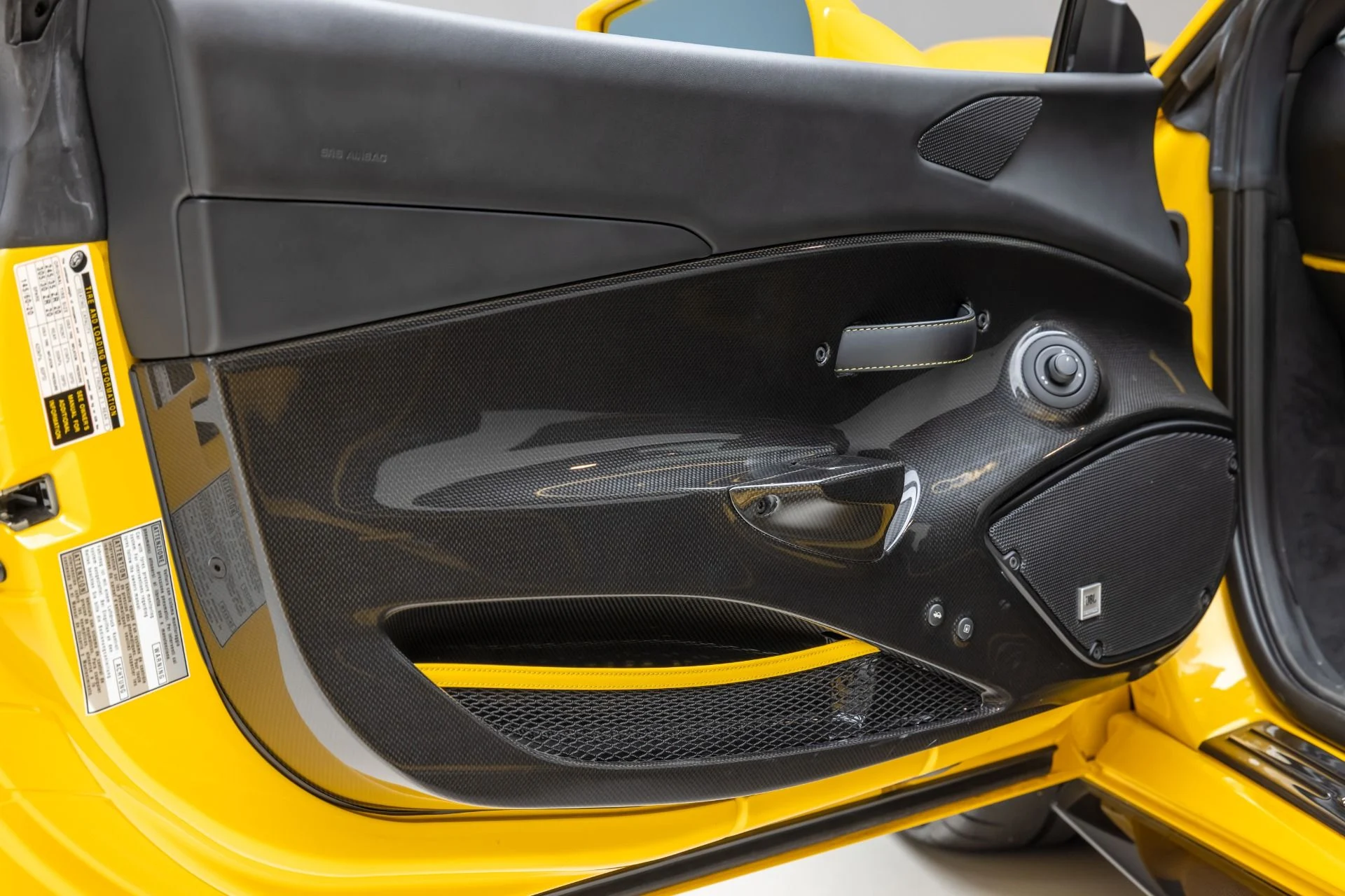 mph065_2773913345_13163_p66_l_7db286bc4d