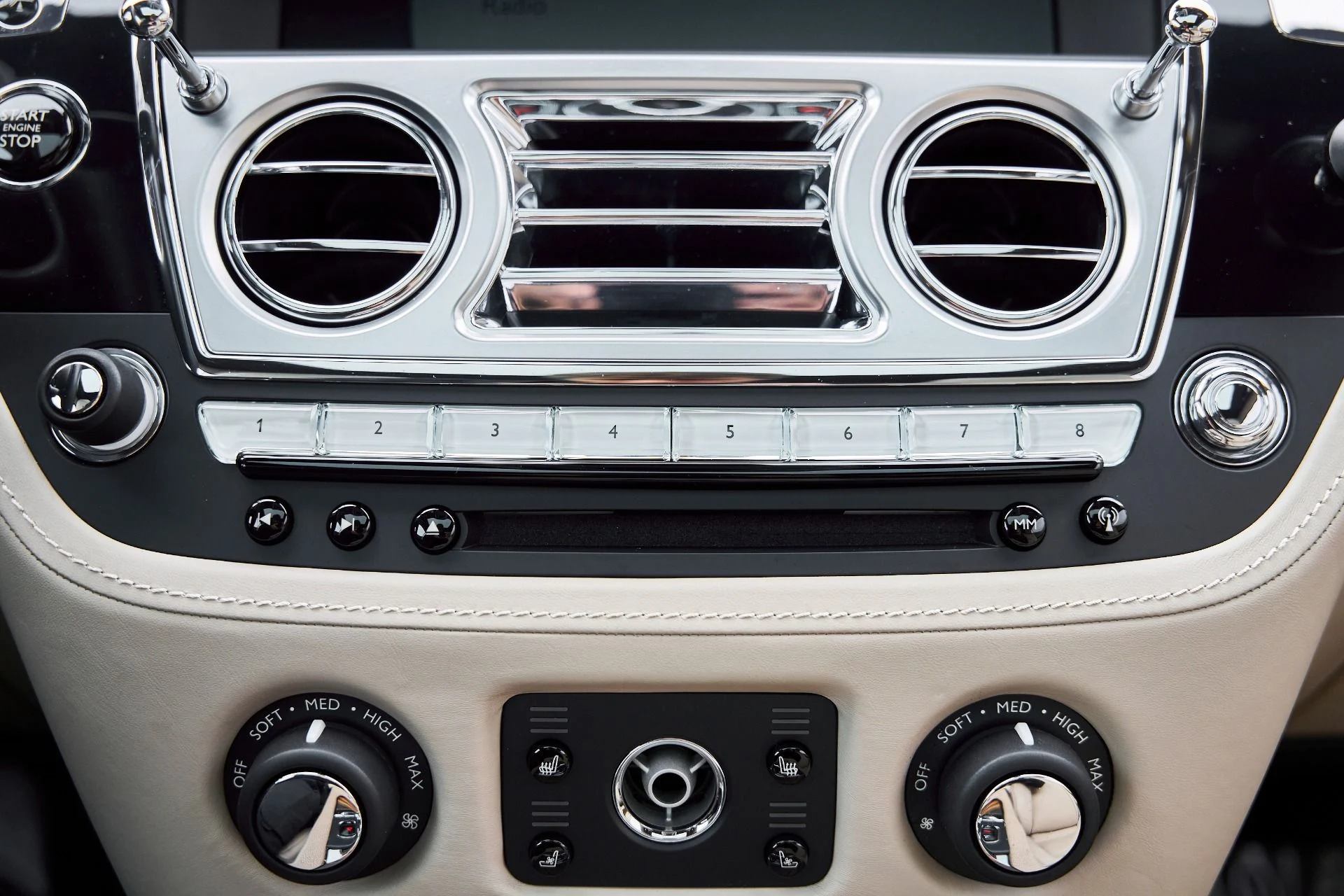 mph065_2815951735_Used_2014_Rolls_Royce_Wraith_Base_1767151068_43537c8bda