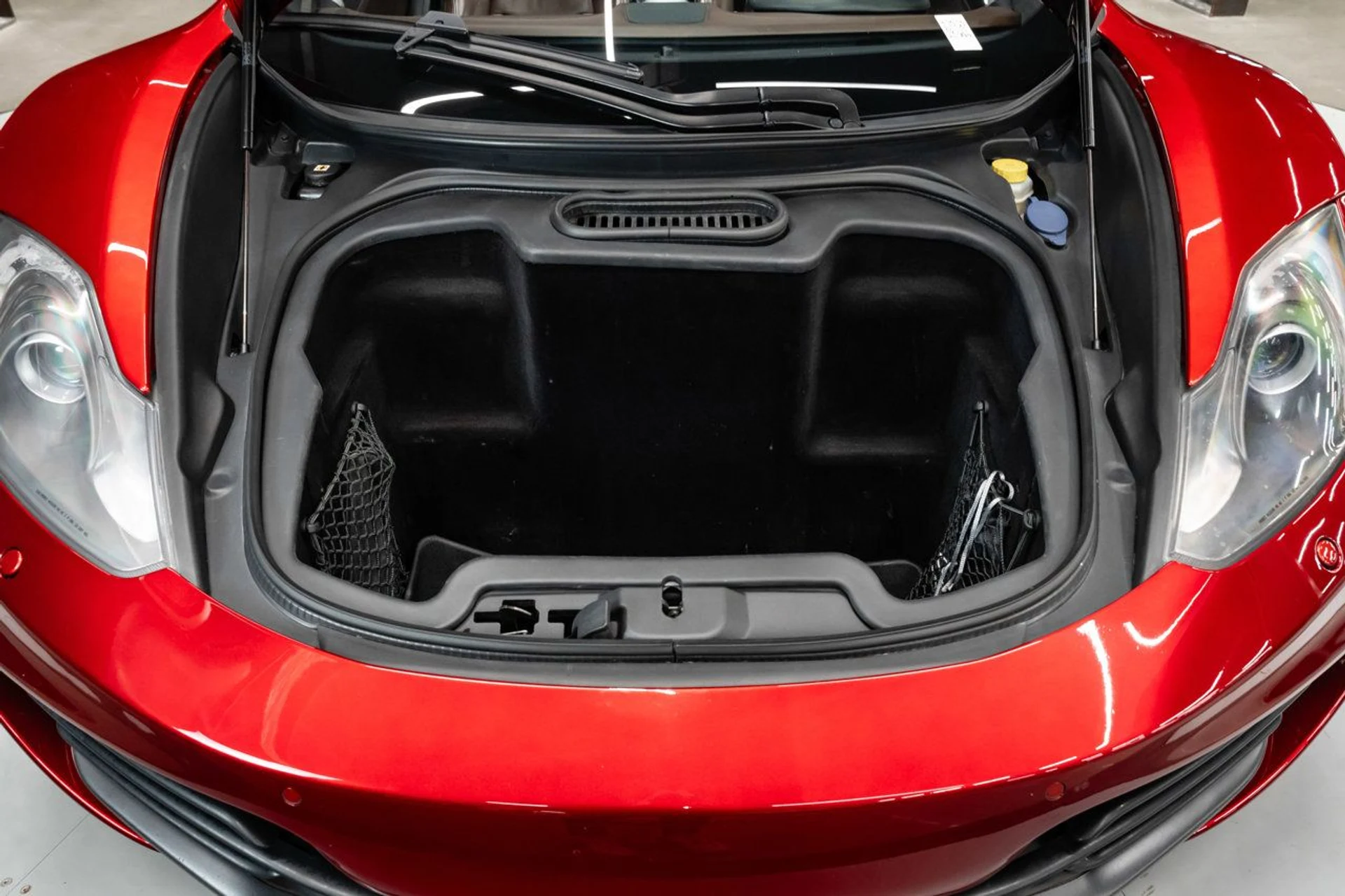 mph065_2943959918_mclaren_mp4_12c_2014_2176afe795