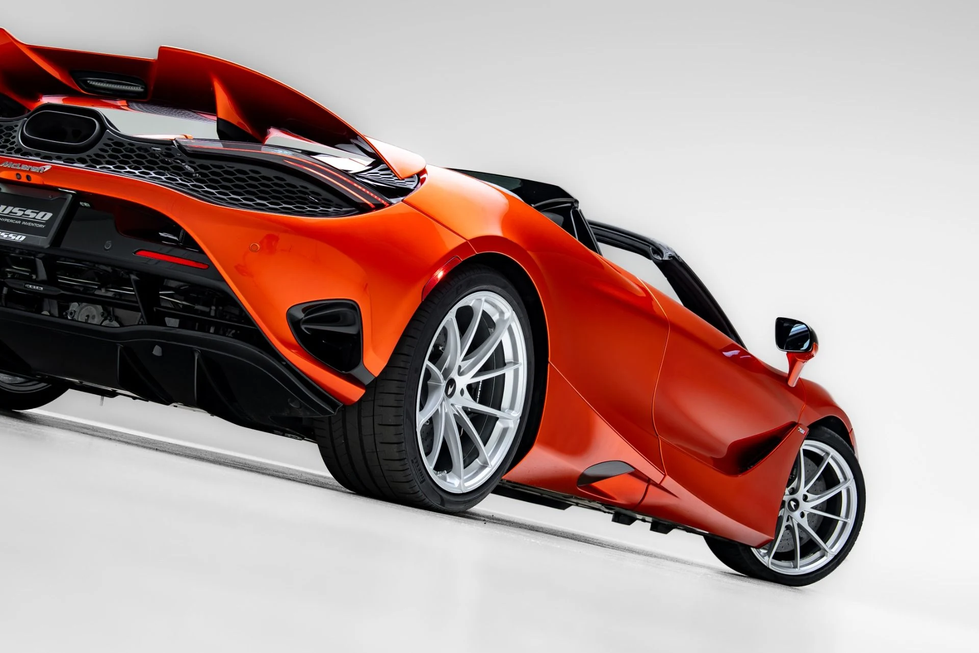 mph065_2963032042_Used_2024_Mc_Laren_750_S_Spider_1776888073_543bf6f757