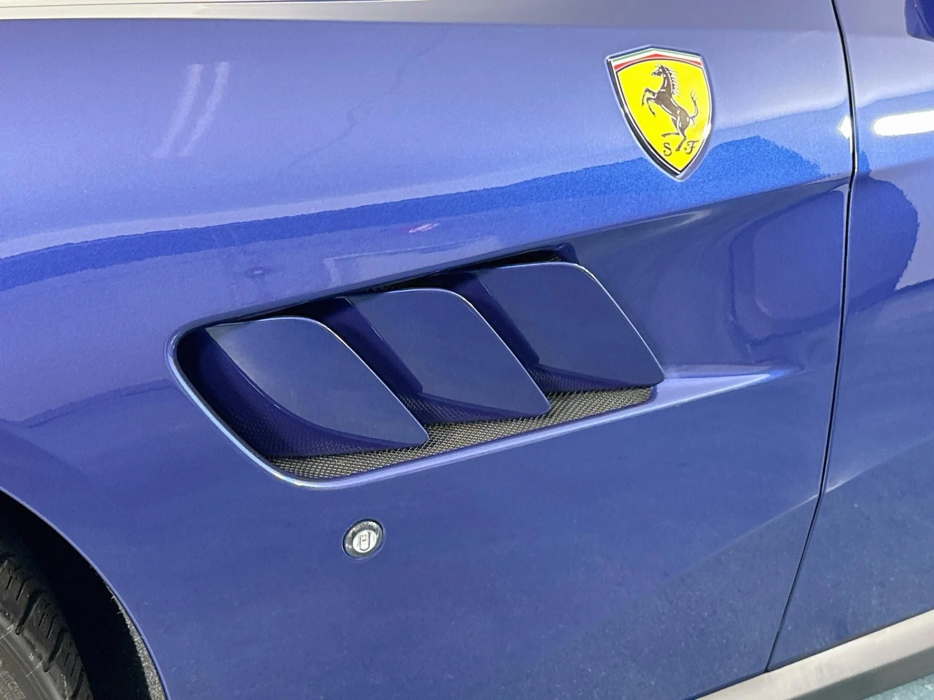 mph065_2968047562_Used_2019_Ferrari_GTC_4_Lusso_1792629202_9308f313d8