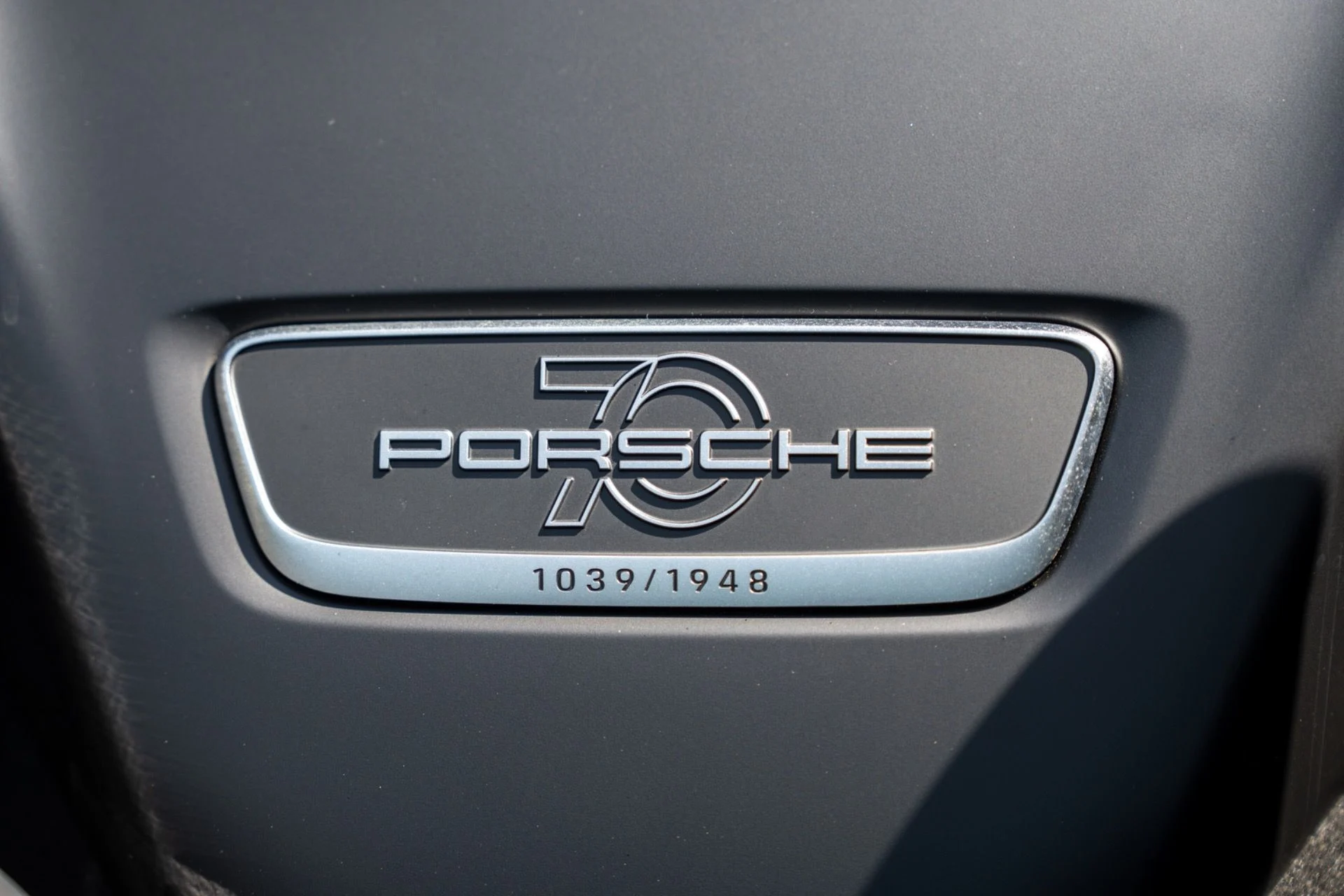 mph065_2968496208_Used_2019_Porsche_911_Speedster_1781046609_e51424c1a5