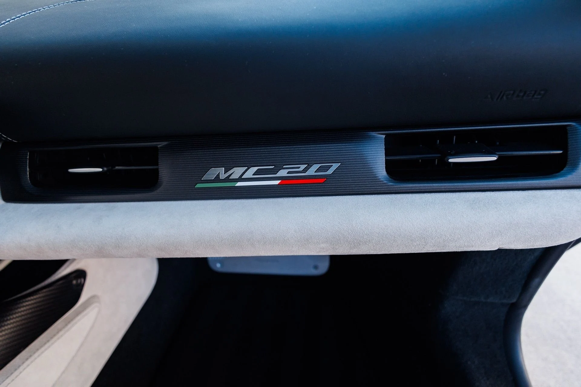 mph065_3051335922_0bdf631d8cfc5c7e5eda43804991c149x_b1a0c62ec4