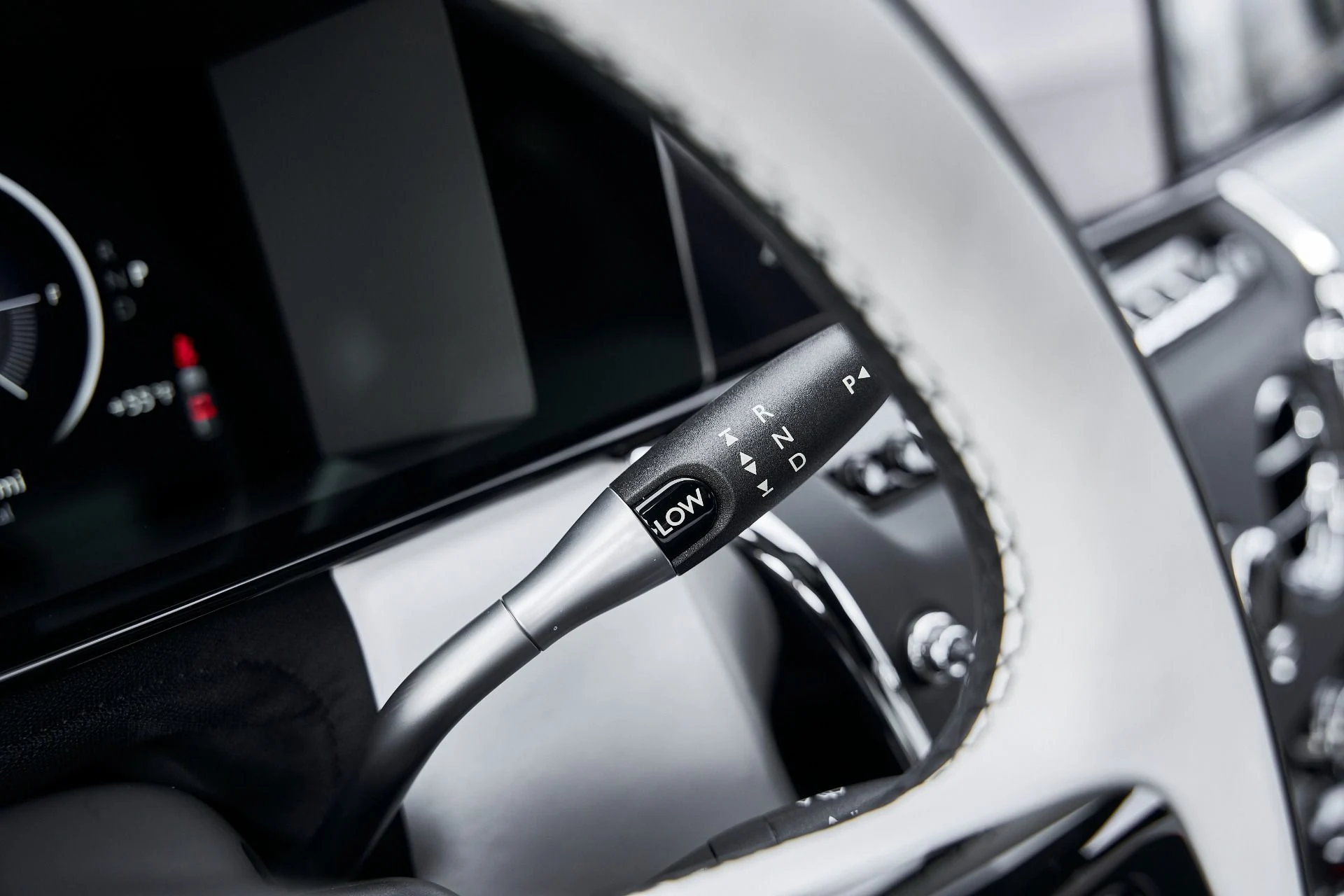 mph065_3068807488_Used_2026_Rolls_Royce_Cullinan_Base_1769135868_2eb46ae43b