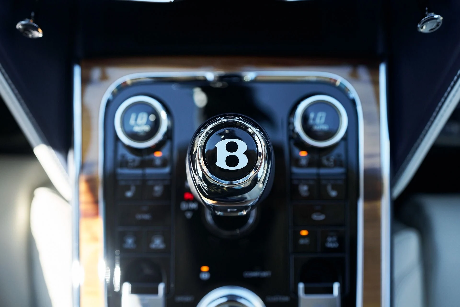 mph065_3173746015_Used_2024_Bentley_Flying_Spur_Mulliner_W12_1760650712_b0c49f5efb