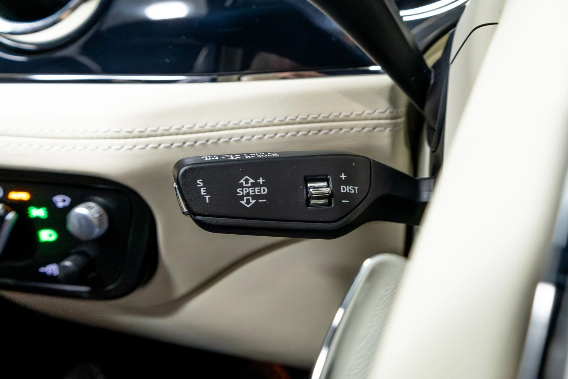 mph065_3201584688_Used_2021_Bentley_Bentayga_V8_First_Edition_1774291657_fd4de85e8a