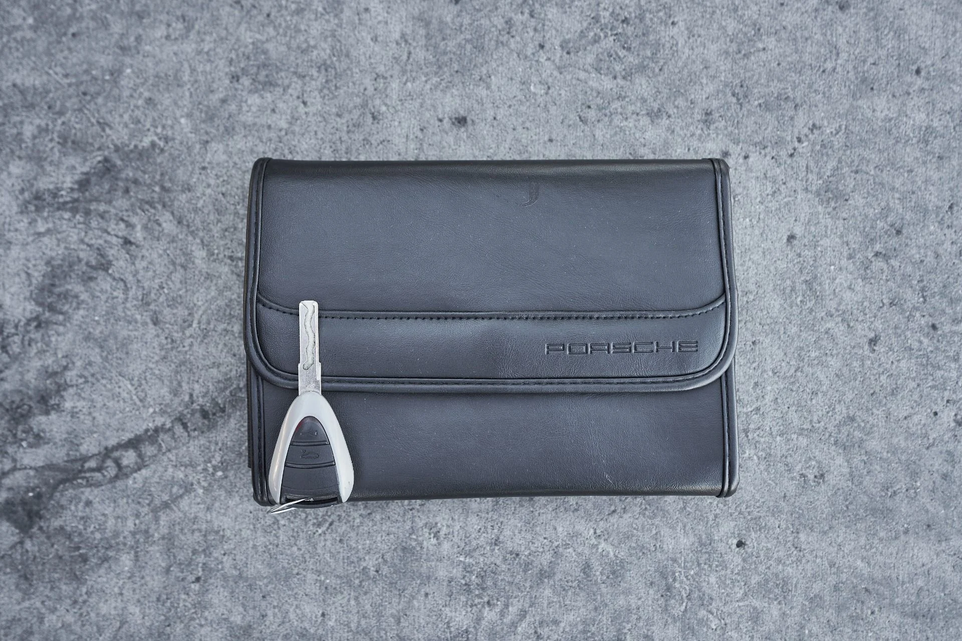 mph065_3220954634_Used_2007_Porsche_911_RS_1763228742_71b36fbe0c