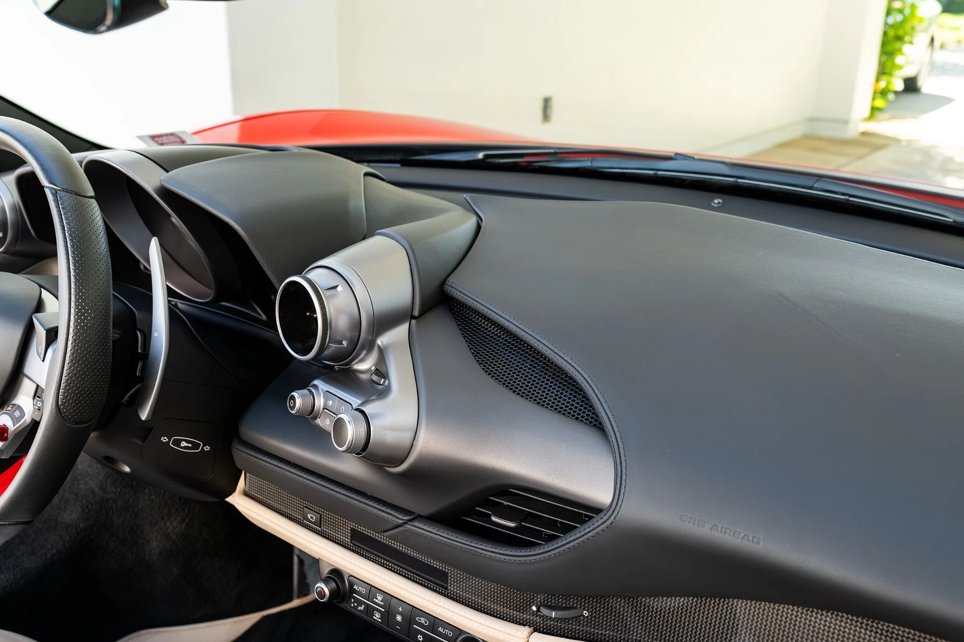 mph065_3288367941_Used_2022_Ferrari_F8_Spider_1791574017_ee2124060b