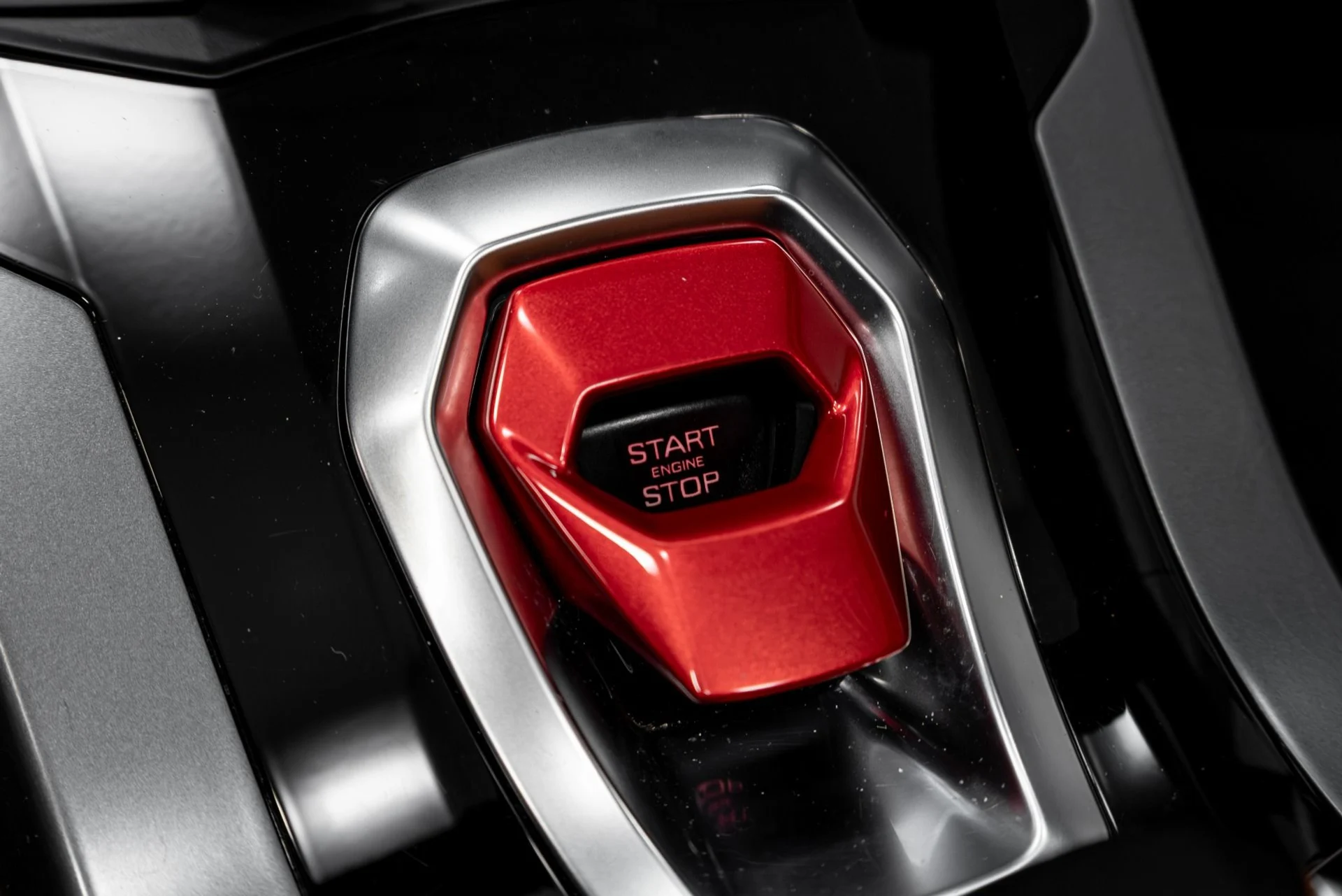 mph065_3315007688_Used_2019_Lamborghini_Huracan_LP_580_2_S_1778195053_c479201dd5