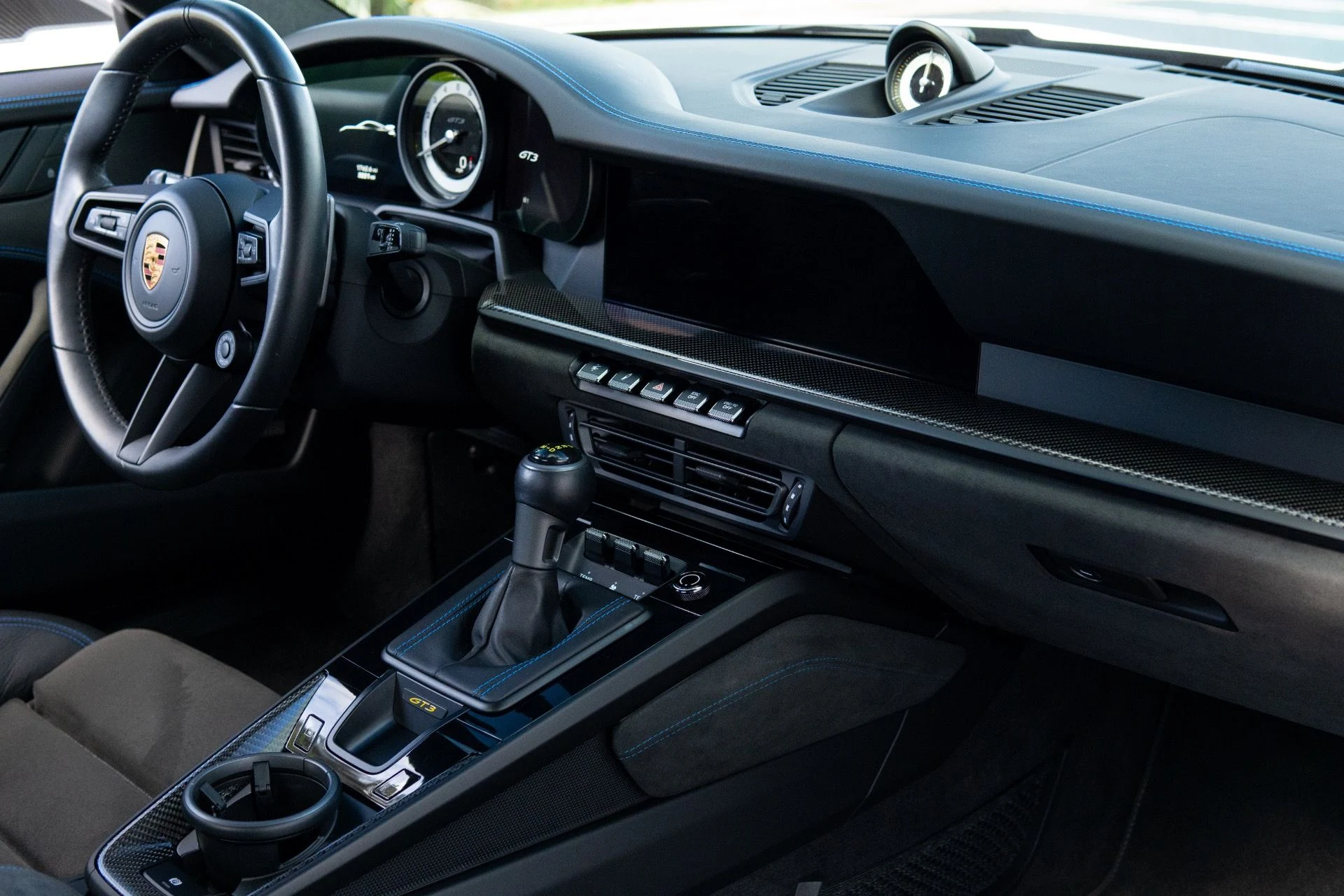 mph065_3323066115_Used_2022_Porsche_911_GT_3_1769096243_38e1753938